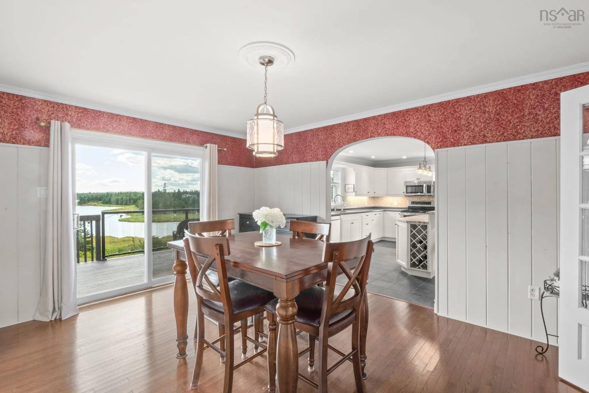 284 Leslie Road, East Lawrencetown, NS B2Z 1T4, 5 Bedrooms Bedrooms, ,3 BathroomsBathrooms,Residential,For Sale,Leslie,202521224