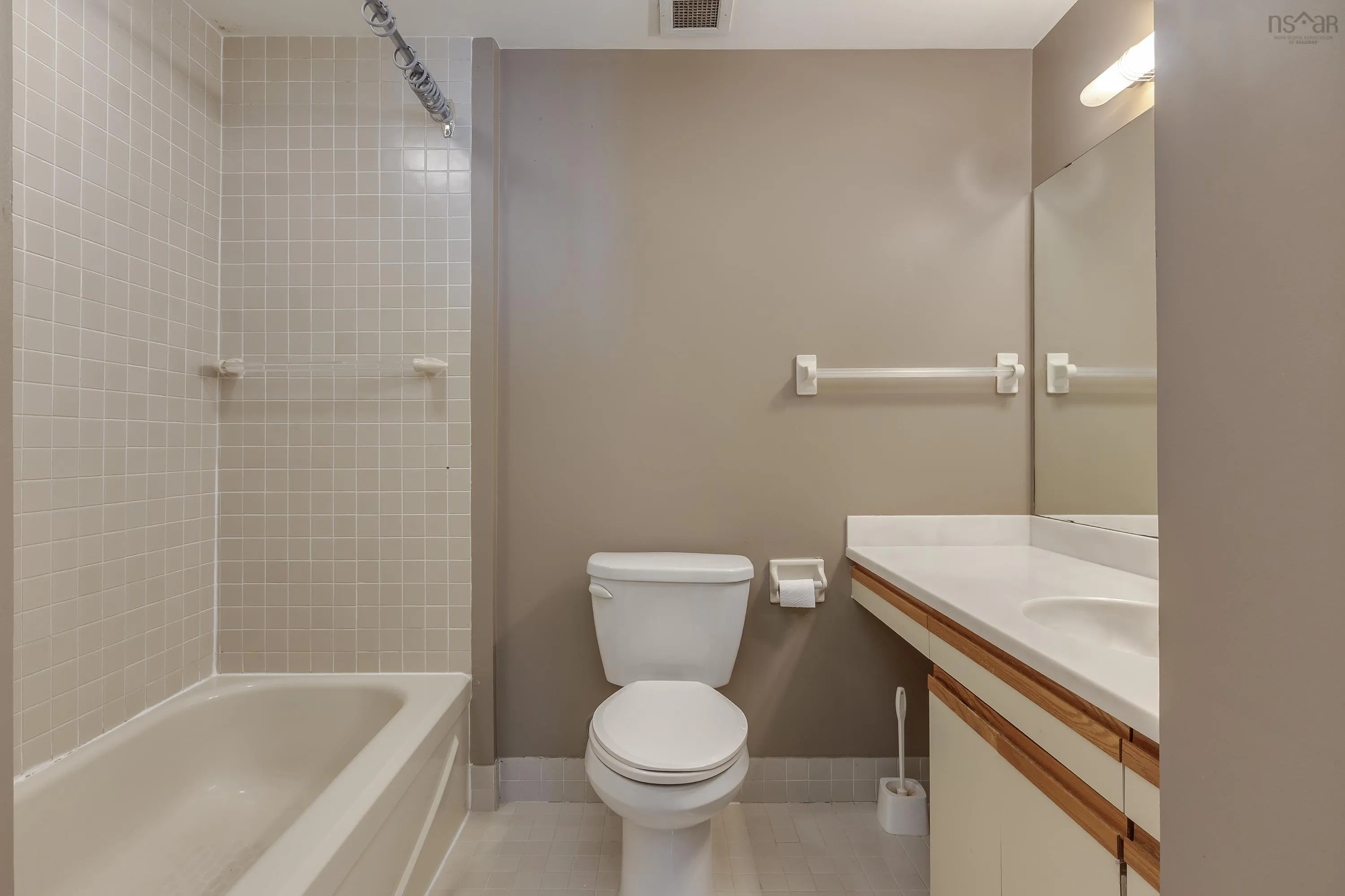 110-1350 Oxford Street, Halifax, NS B3H 3Y8, 3 Bedrooms Bedrooms, ,2 BathroomsBathrooms,Residential,For Sale,Oxford,202519954