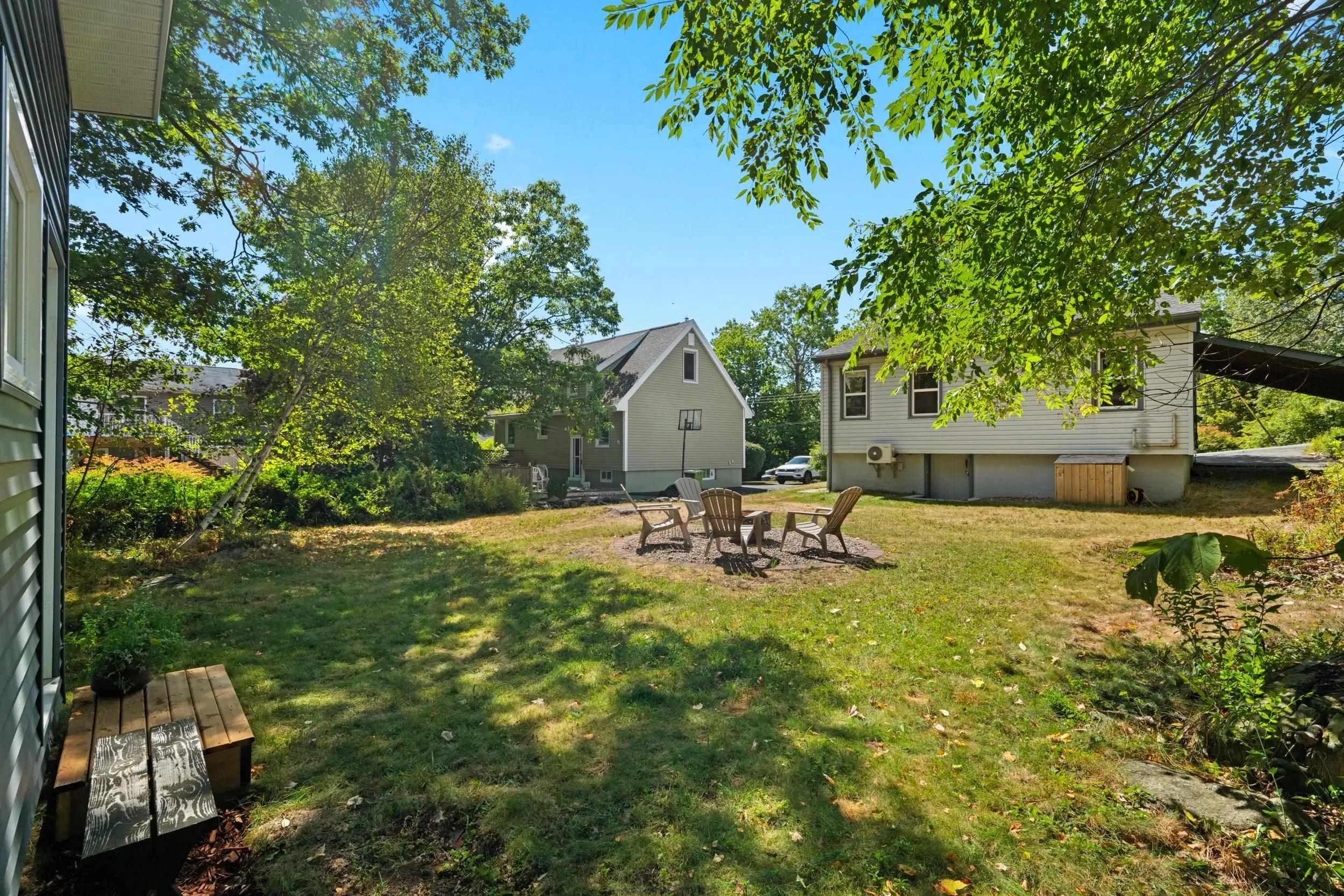 23 Barrens Street, Bedford, NS B4A 1Y6, 2 Bedrooms Bedrooms, ,1 BathroomBathrooms,Residential,For Sale,Barrens,202521270