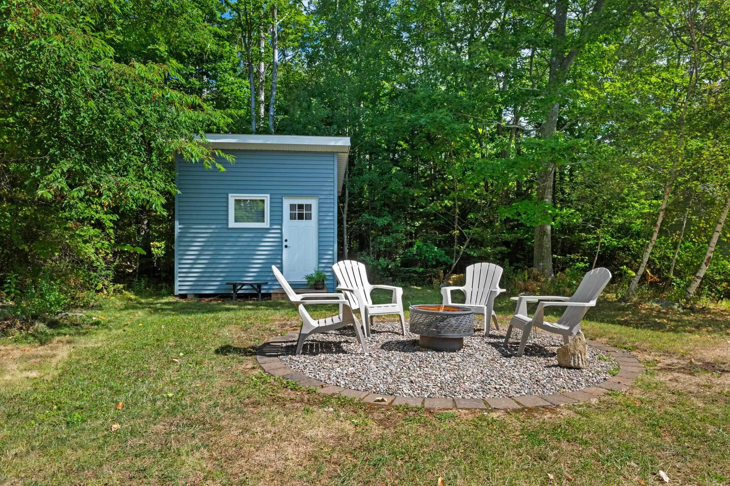 23 Barrens Street, Bedford, NS B4A 1Y6, 2 Bedrooms Bedrooms, ,1 BathroomBathrooms,Residential,For Sale,Barrens,202521270