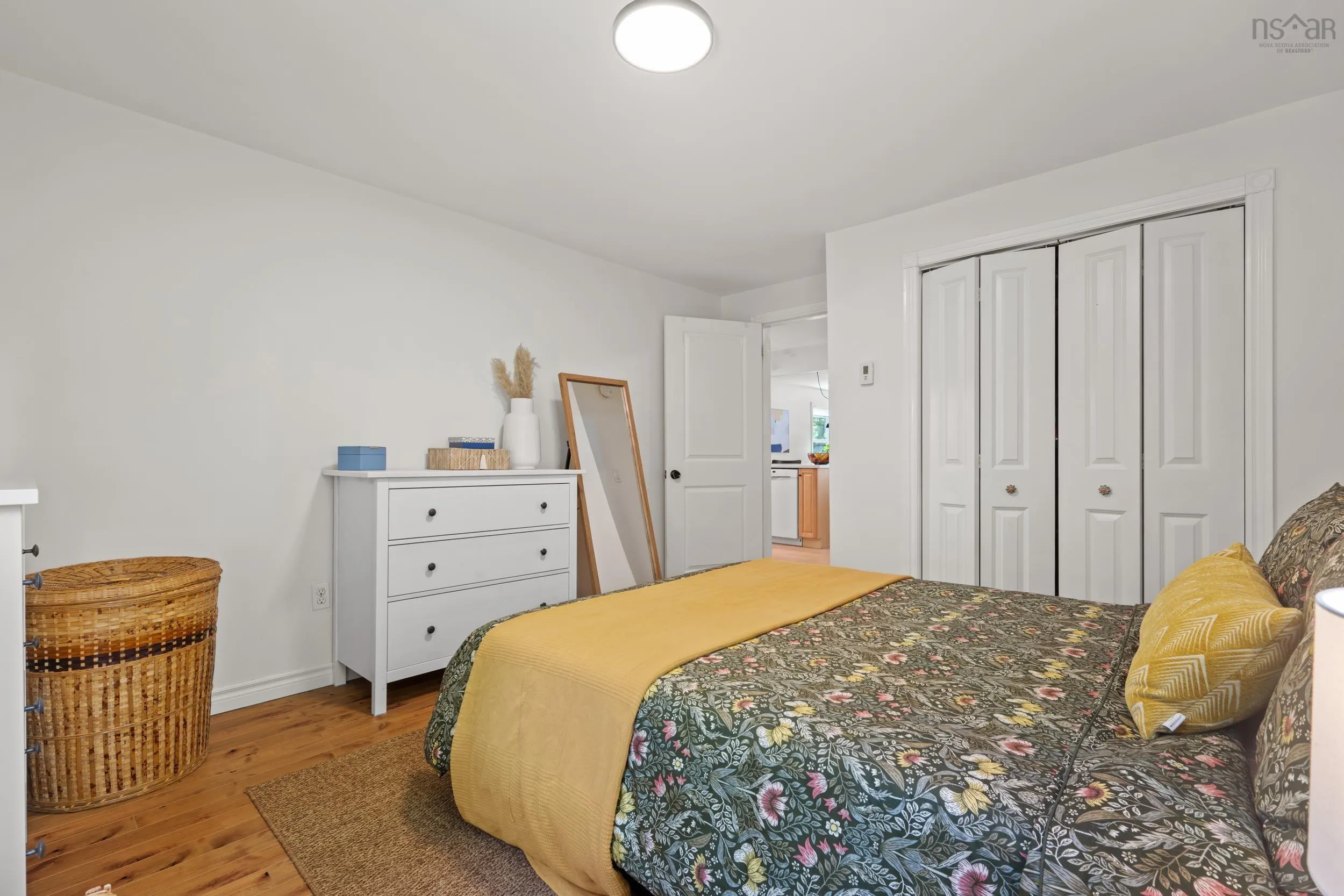 23 Barrens Street, Bedford, NS B4A 1Y6, 2 Bedrooms Bedrooms, ,1 BathroomBathrooms,Residential,For Sale,Barrens,202521270