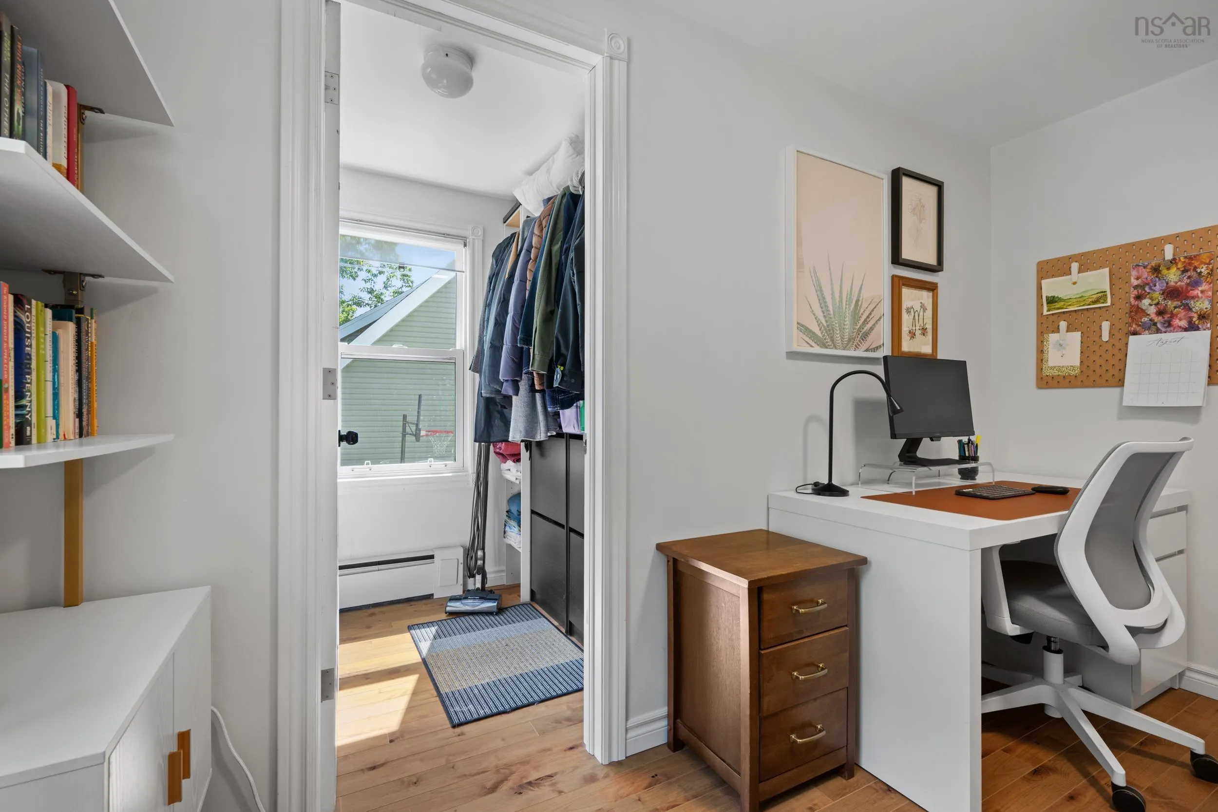 23 Barrens Street, Bedford, NS B4A 1Y6, 2 Bedrooms Bedrooms, ,1 BathroomBathrooms,Residential,For Sale,Barrens,202521270