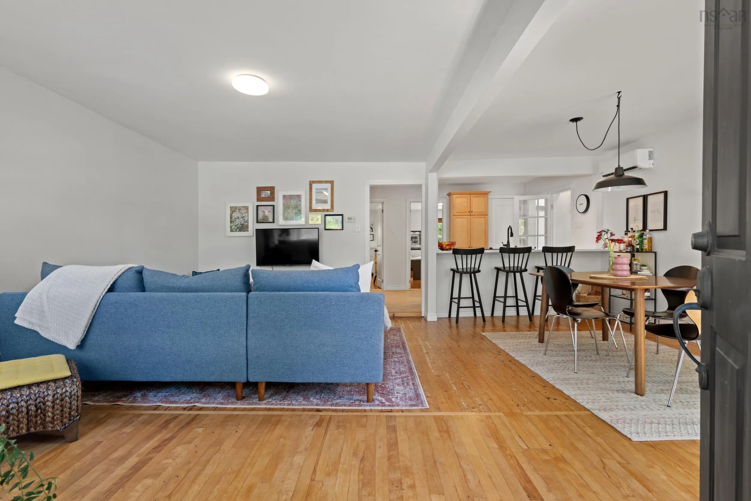 23 Barrens Street, Bedford, NS B4A 1Y6, 2 Bedrooms Bedrooms, ,1 BathroomBathrooms,Residential,For Sale,Barrens,202521270