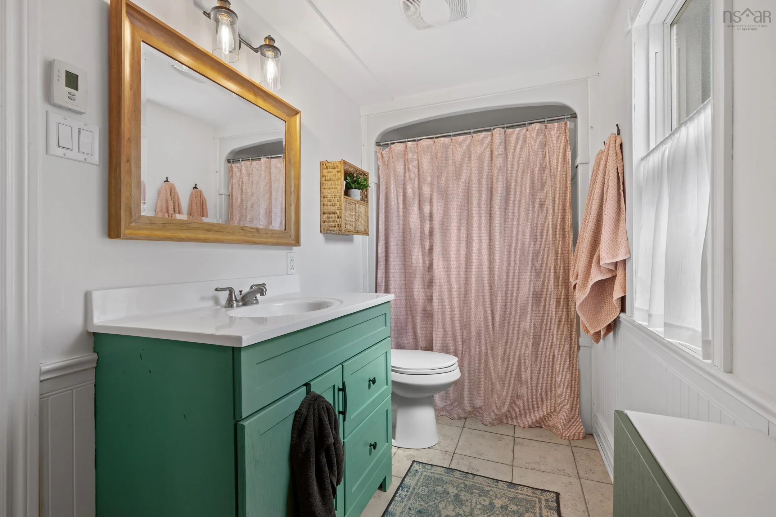 23 Barrens Street, Bedford, NS B4A 1Y6, 2 Bedrooms Bedrooms, ,1 BathroomBathrooms,Residential,For Sale,Barrens,202521270