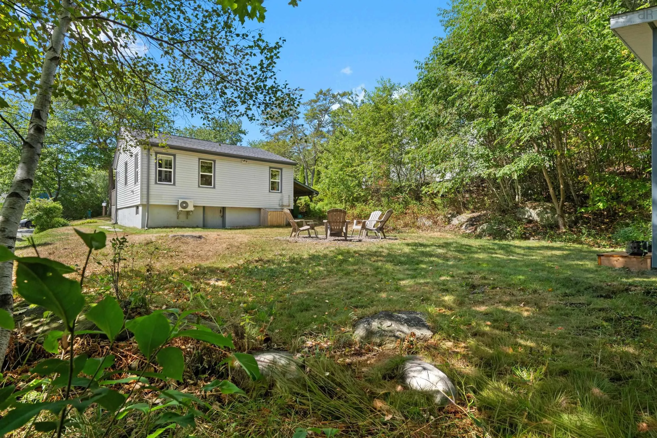 23 Barrens Street, Bedford, NS B4A 1Y6, 2 Bedrooms Bedrooms, ,1 BathroomBathrooms,Residential,For Sale,Barrens,202521270
