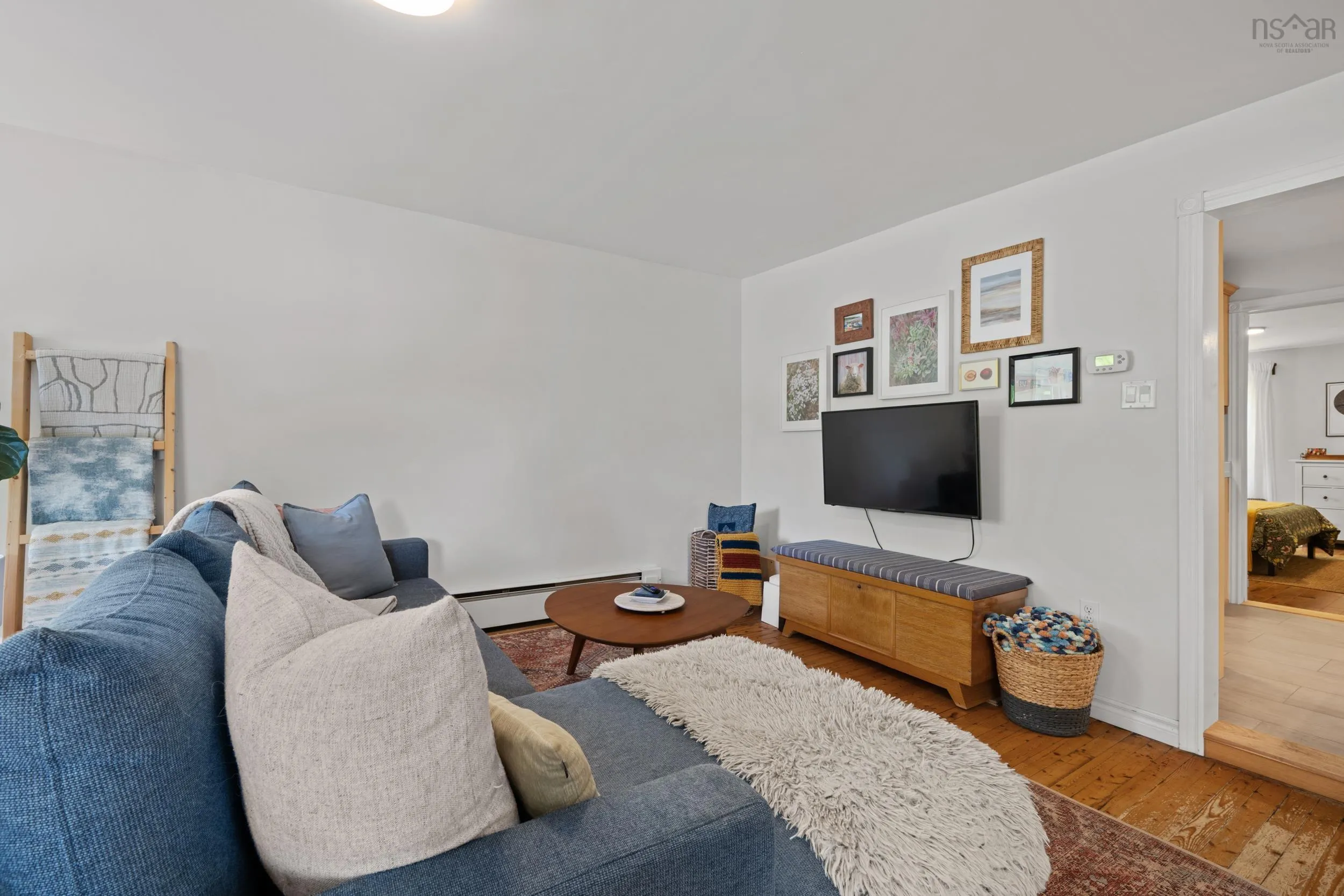 23 Barrens Street, Bedford, NS B4A 1Y6, 2 Bedrooms Bedrooms, ,1 BathroomBathrooms,Residential,For Sale,Barrens,202521270