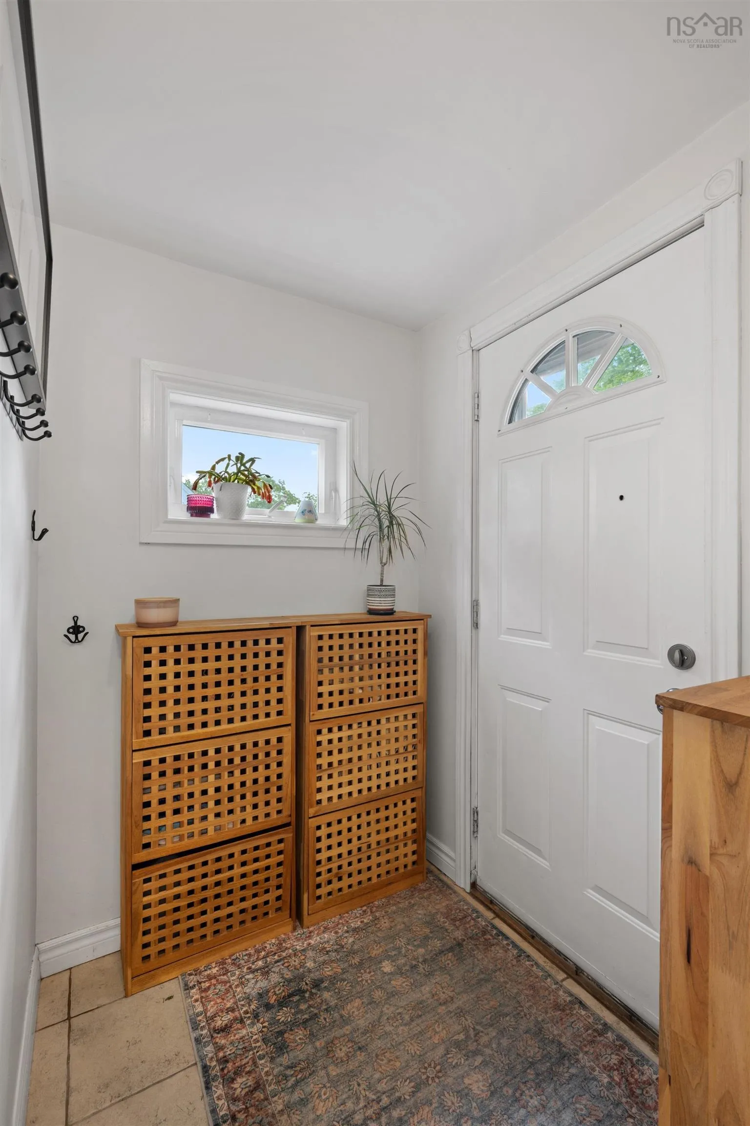 23 Barrens Street, Bedford, NS B4A 1Y6, 2 Bedrooms Bedrooms, ,1 BathroomBathrooms,Residential,For Sale,Barrens,202521270