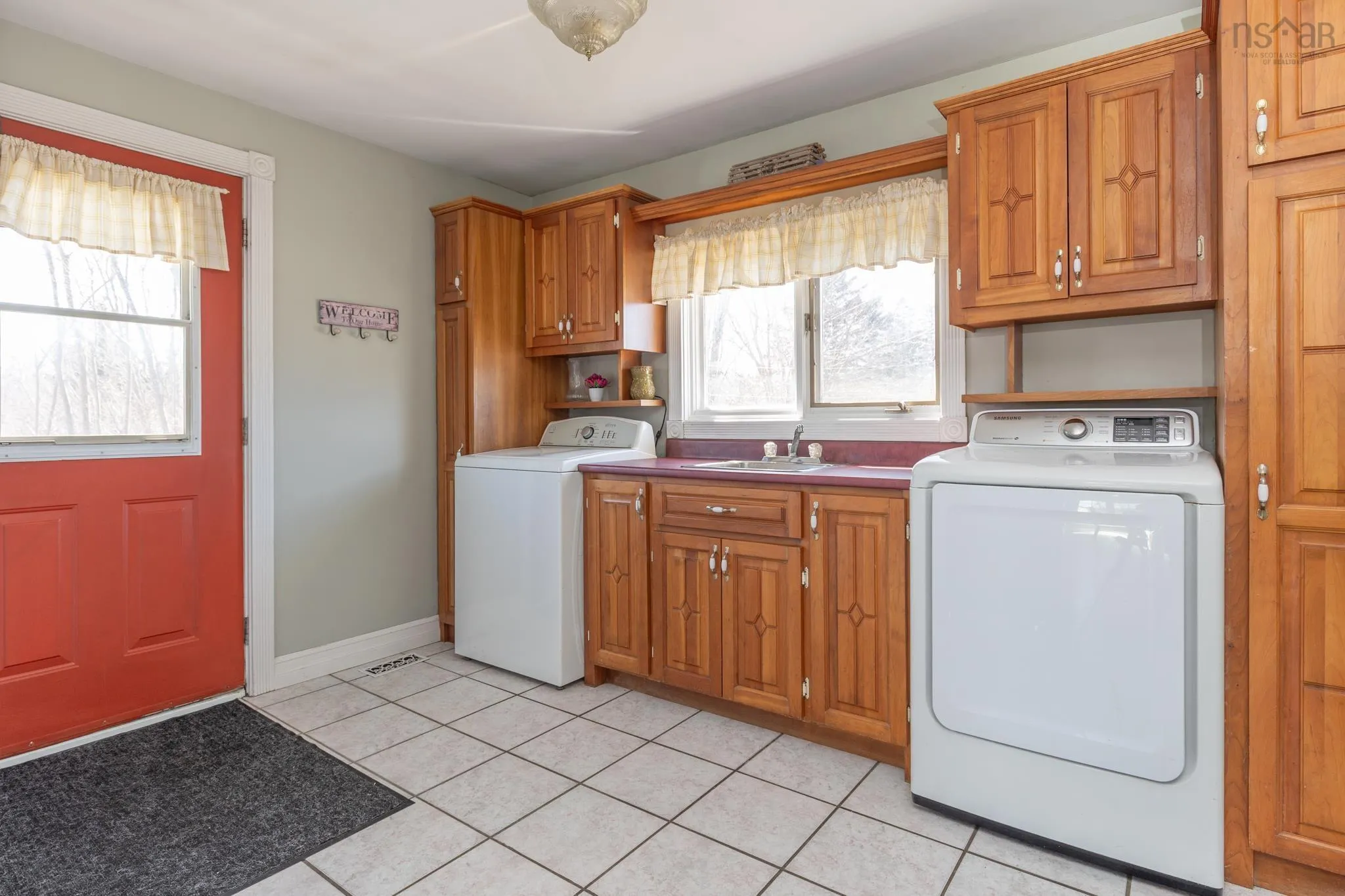 81 Chemin Des Cottreau Road, Wedgeport Ns B0w 3p0, 3 Bedrooms Bedrooms, ,2 BathroomsBathrooms,Residential,For Sale,Chemin Des Cottreau,202505877