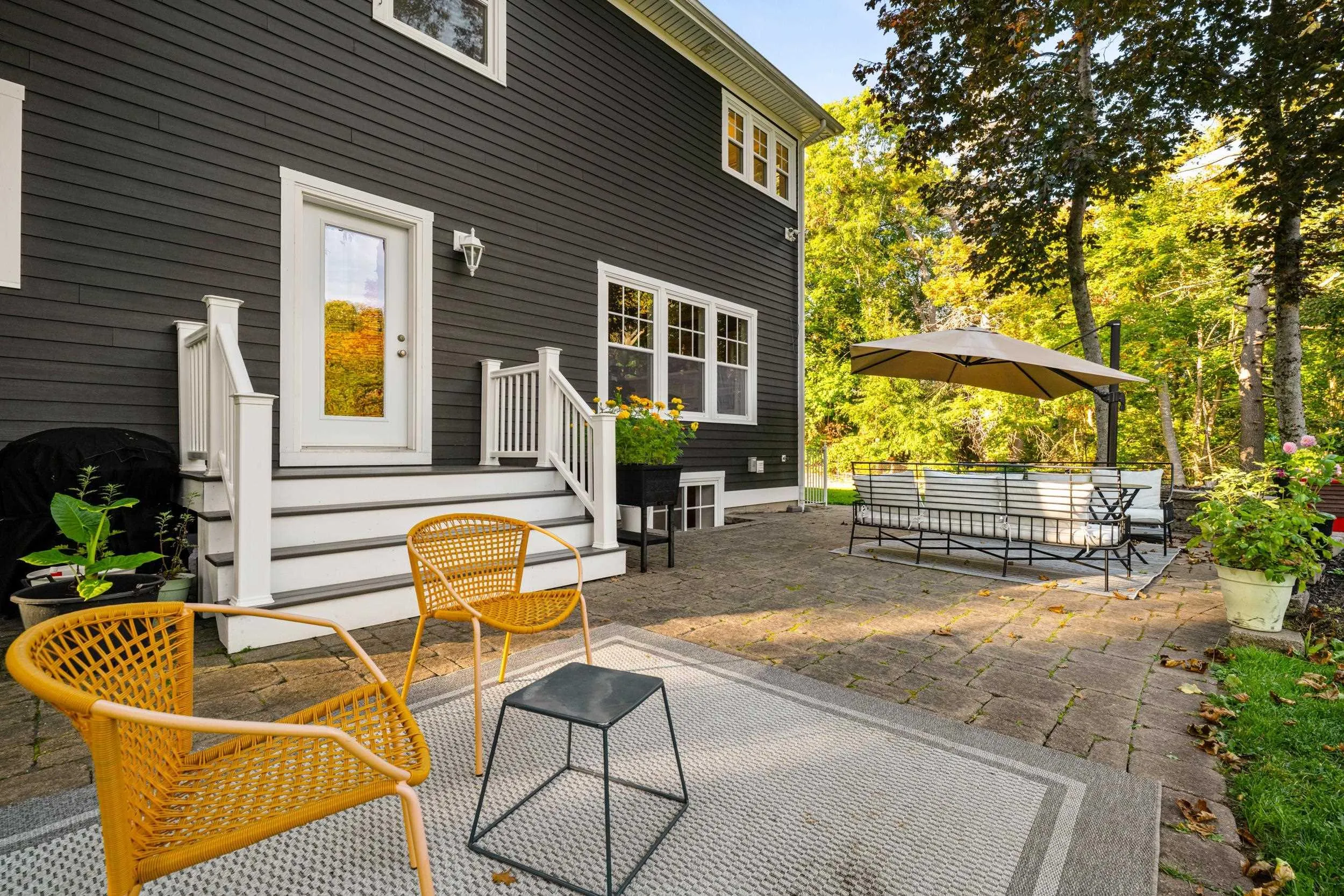 6 Wardour Street, Bedford, NS B4A 2E4, 5 Bedrooms Bedrooms, ,5 BathroomsBathrooms,Residential,For Sale,Wardour,202525597