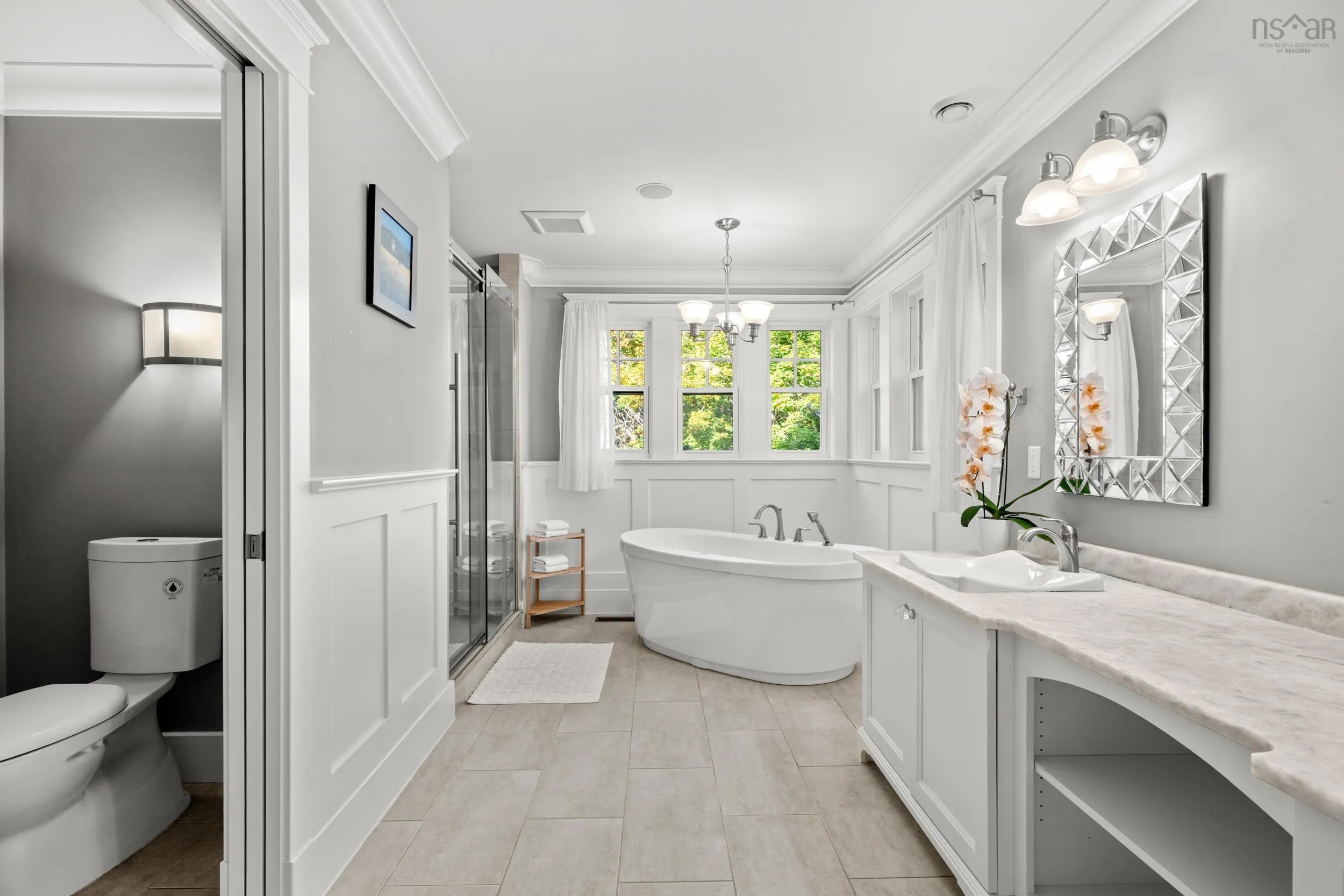 6 Wardour Street, Bedford, NS B4A 2E4, 5 Bedrooms Bedrooms, ,5 BathroomsBathrooms,Residential,For Sale,Wardour,202525597