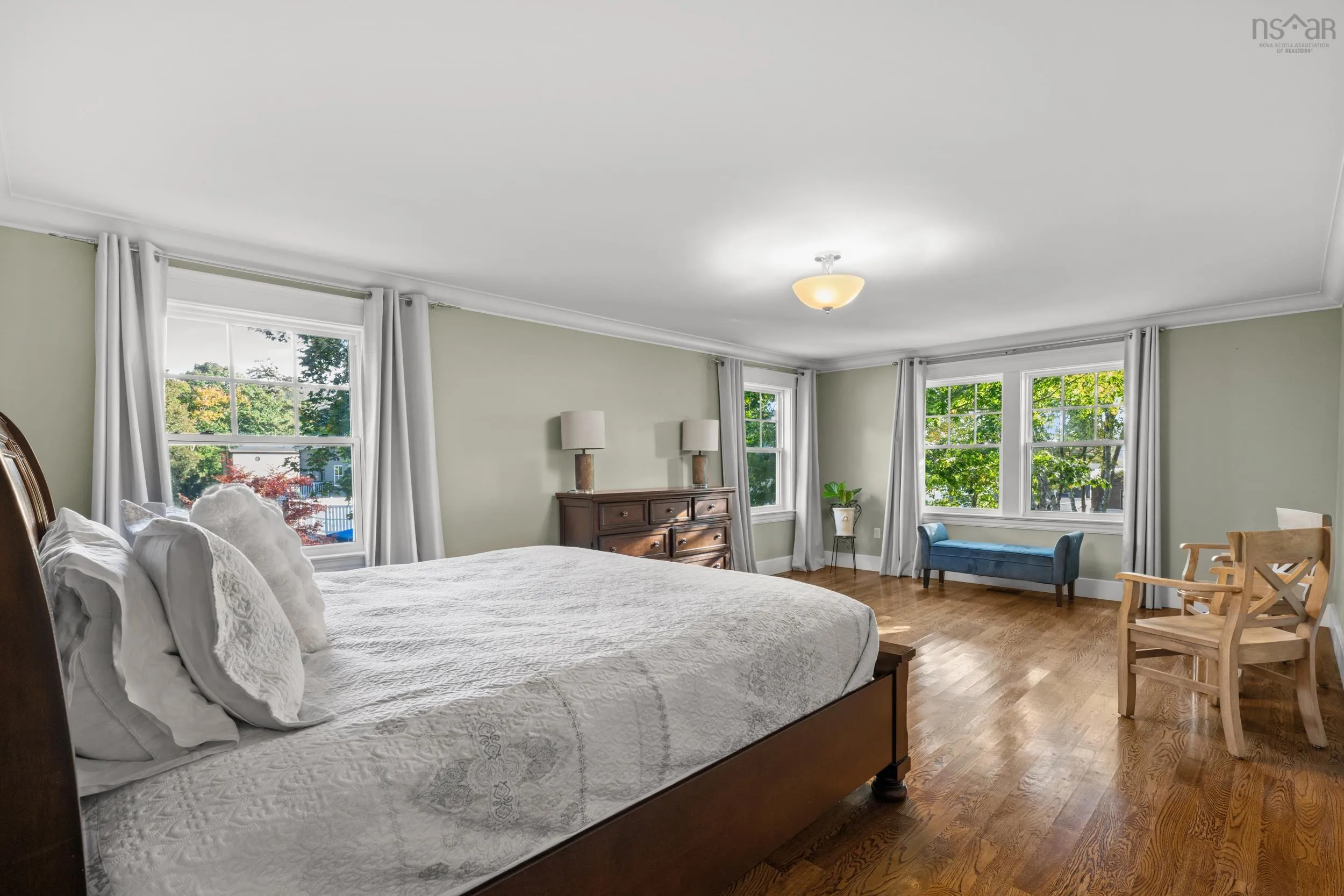 6 Wardour Street, Bedford, NS B4A 2E4, 5 Bedrooms Bedrooms, ,5 BathroomsBathrooms,Residential,For Sale,Wardour,202525597