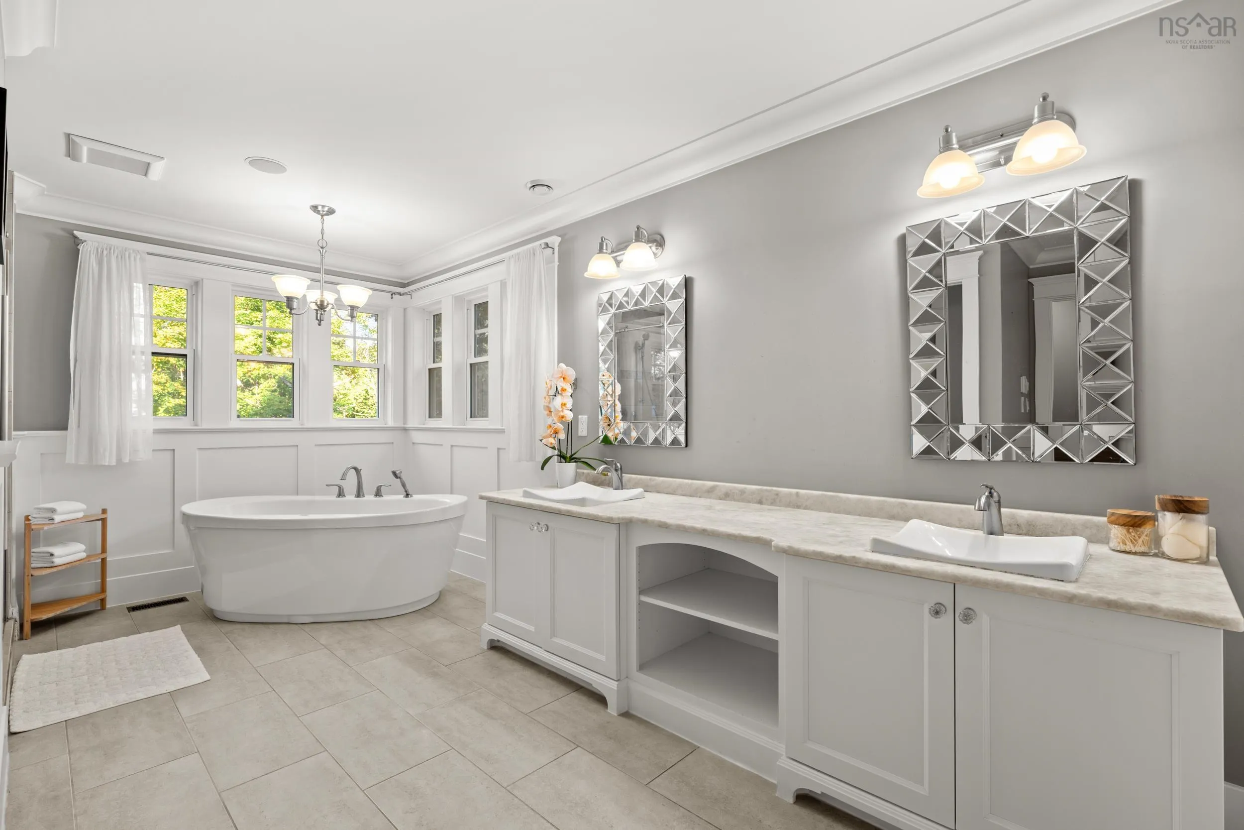 6 Wardour Street, Bedford, NS B4A 2E4, 5 Bedrooms Bedrooms, ,5 BathroomsBathrooms,Residential,For Sale,Wardour,202525597