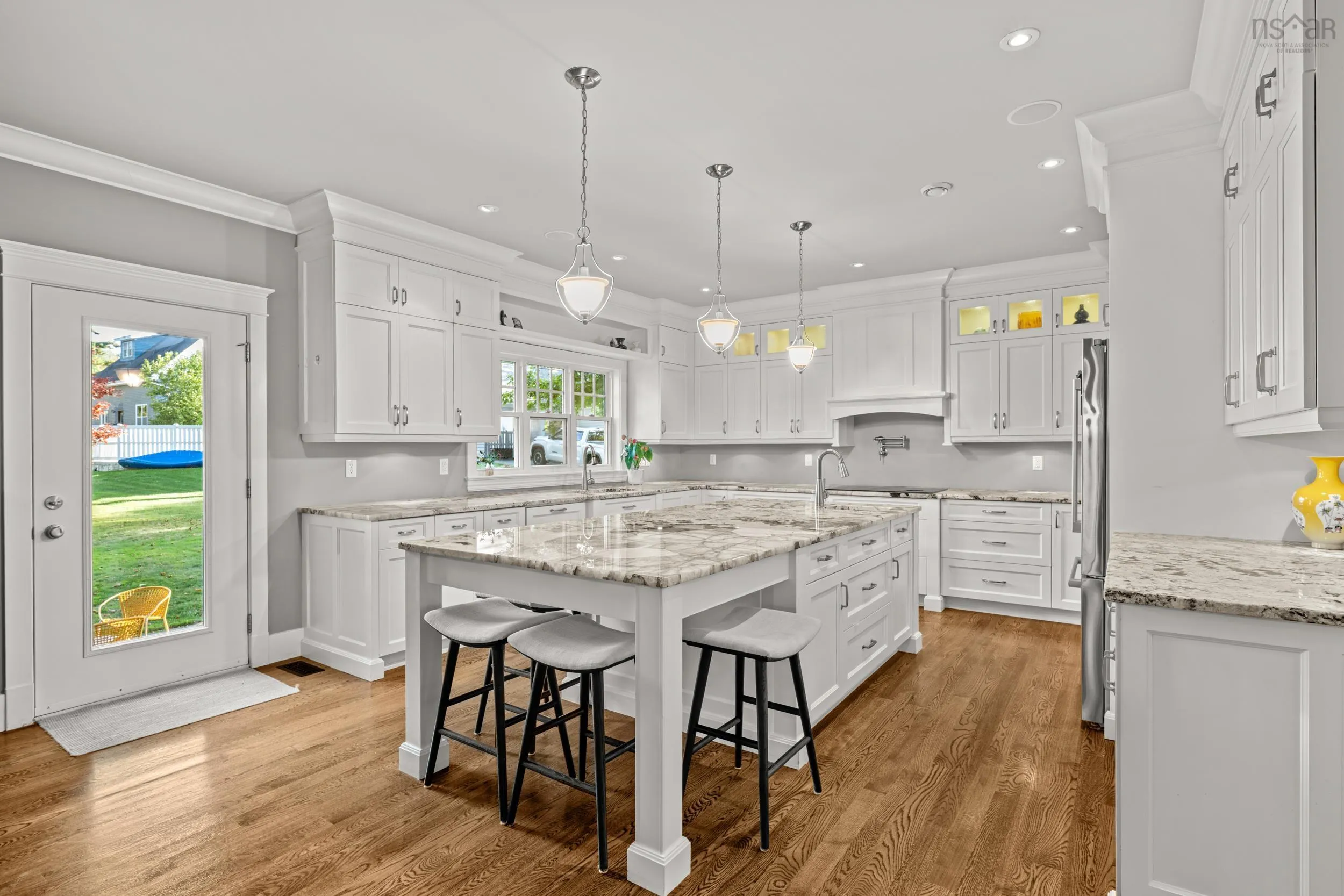 6 Wardour Street, Bedford, NS B4A 2E4, 5 Bedrooms Bedrooms, ,5 BathroomsBathrooms,Residential,For Sale,Wardour,202525597