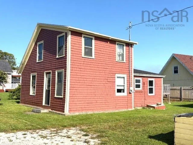 17 Locke Street, Lockeport, NS B0T 1L0, 3 Bedrooms Bedrooms, ,1 BathroomBathrooms,Residential,For Sale,Locke,202518100