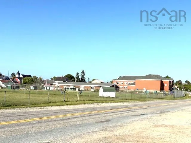 17 Locke Street, Lockeport, NS B0T 1L0, 3 Bedrooms Bedrooms, ,1 BathroomBathrooms,Residential,For Sale,Locke,202518100