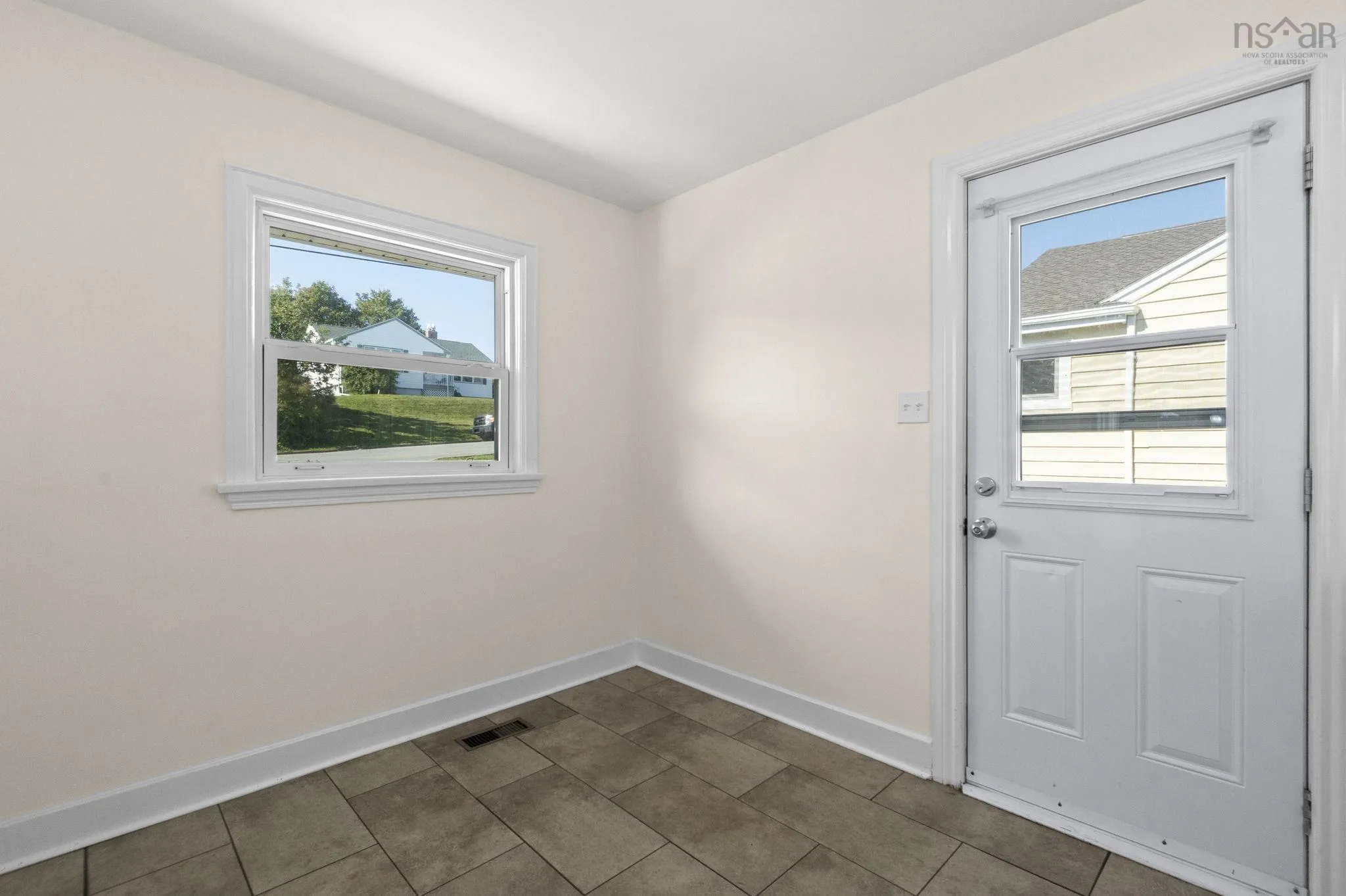 29 Chittick Avenue, Dartmouth, NS B3A 3J7, 4 Bedrooms Bedrooms, ,2 BathroomsBathrooms,Residential,For Sale,Chittick,202524756