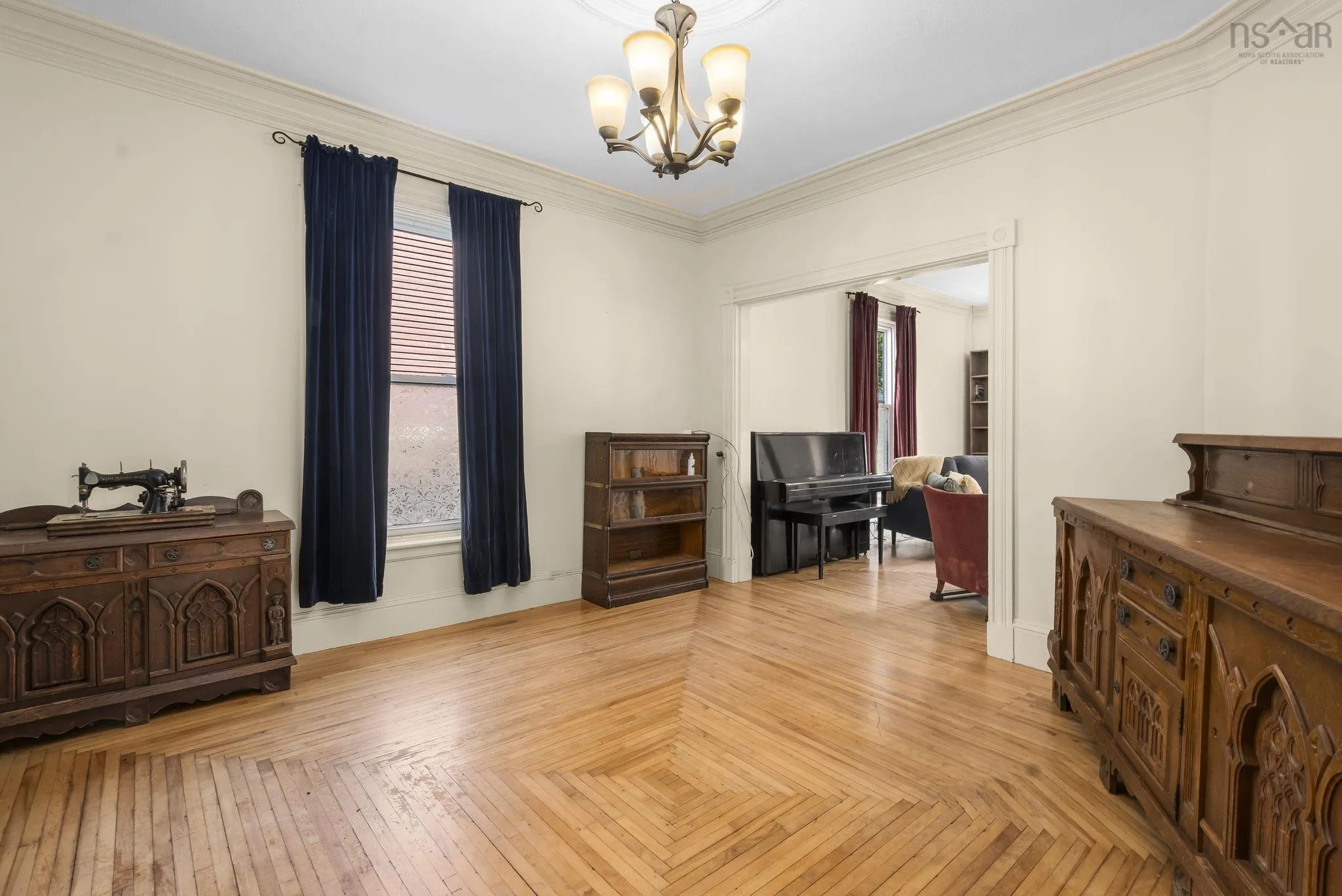 328 King Street, Windsor, NS B0N 2T0, 6 Bedrooms Bedrooms, ,2 BathroomsBathrooms,Residential,For Sale,King,202519183