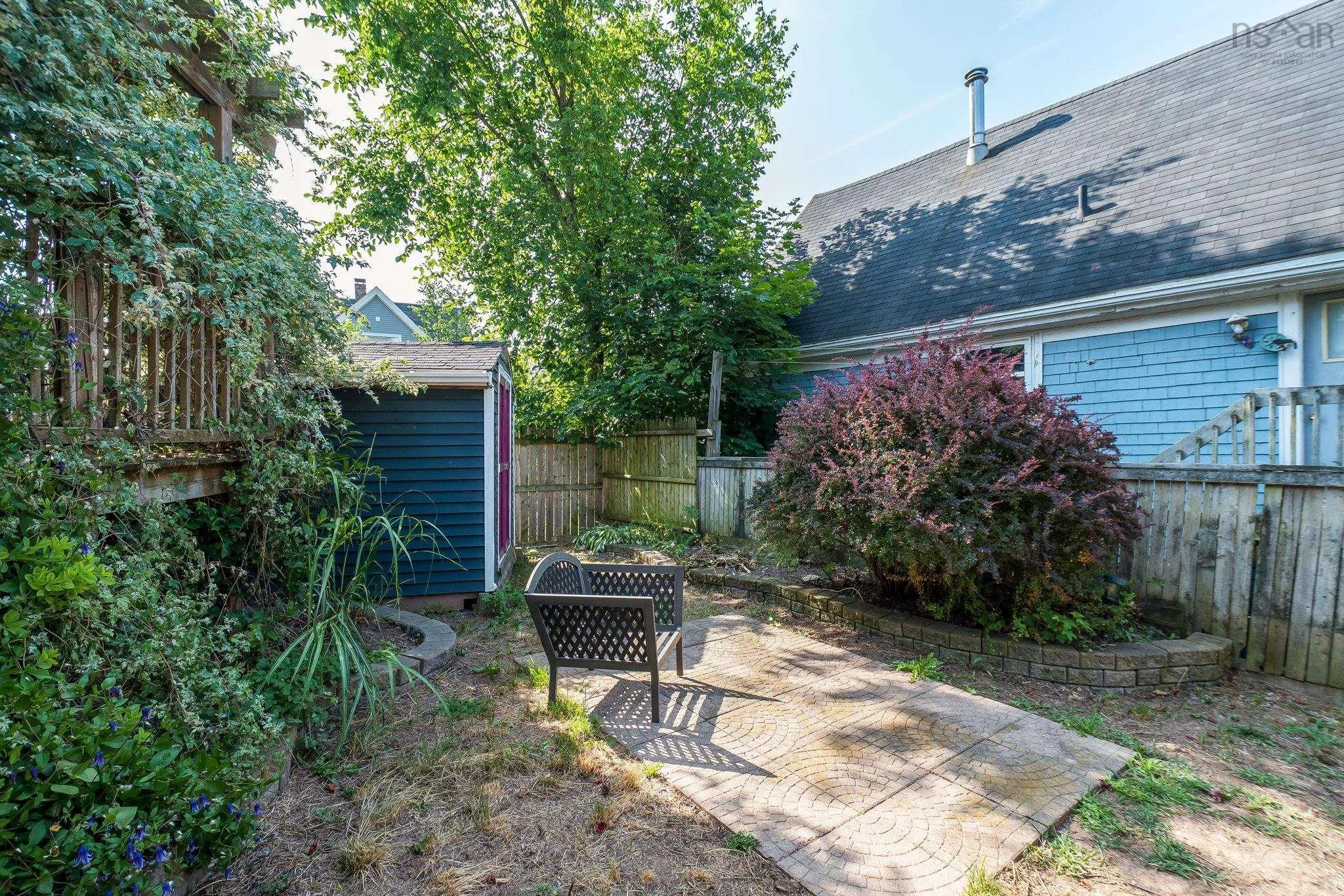 328 King Street, Windsor, NS B0N 2T0, 6 Bedrooms Bedrooms, ,2 BathroomsBathrooms,Residential,For Sale,King,202519183