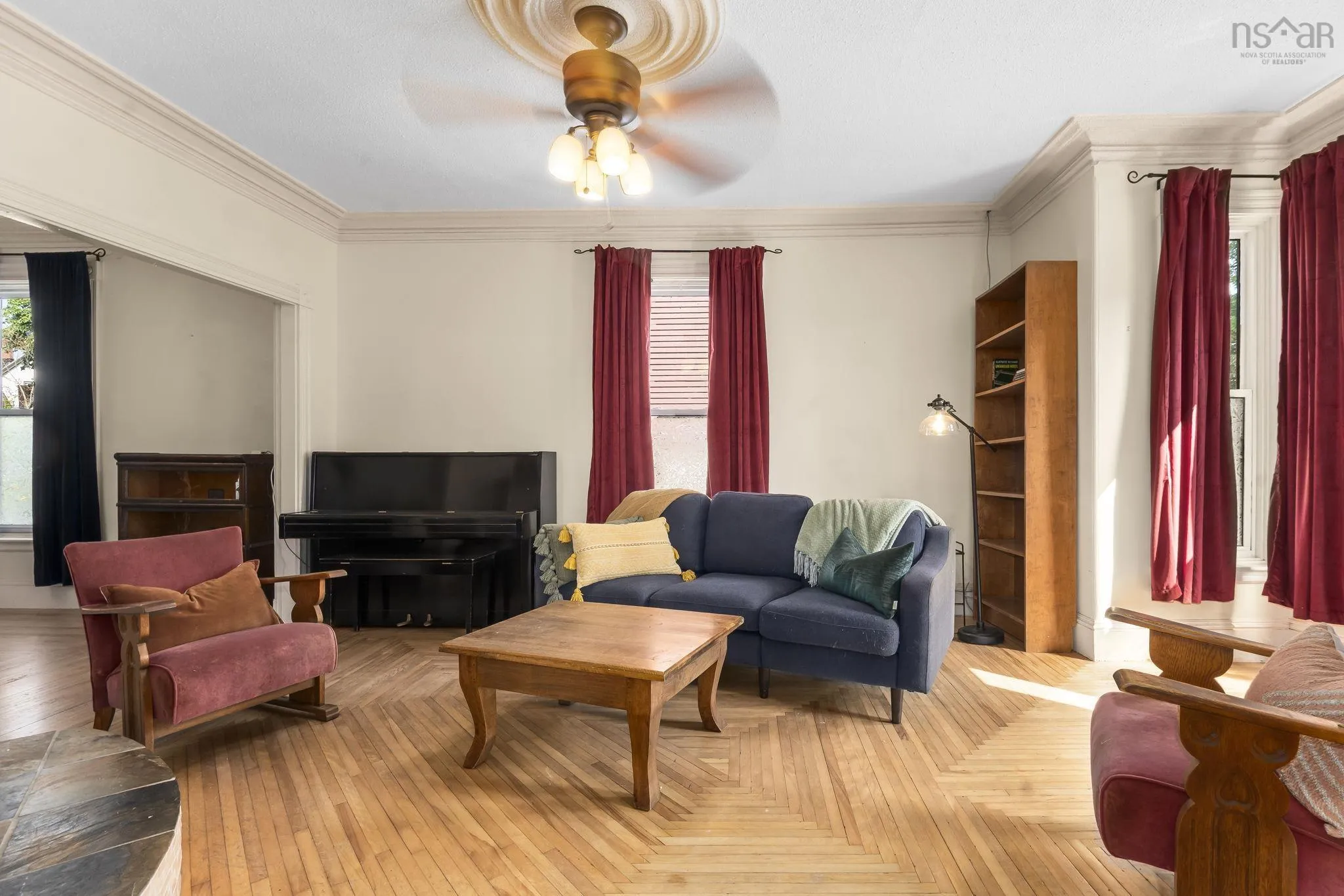 328 King Street, Windsor, NS B0N 2T0, 6 Bedrooms Bedrooms, ,2 BathroomsBathrooms,Residential,For Sale,King,202519183