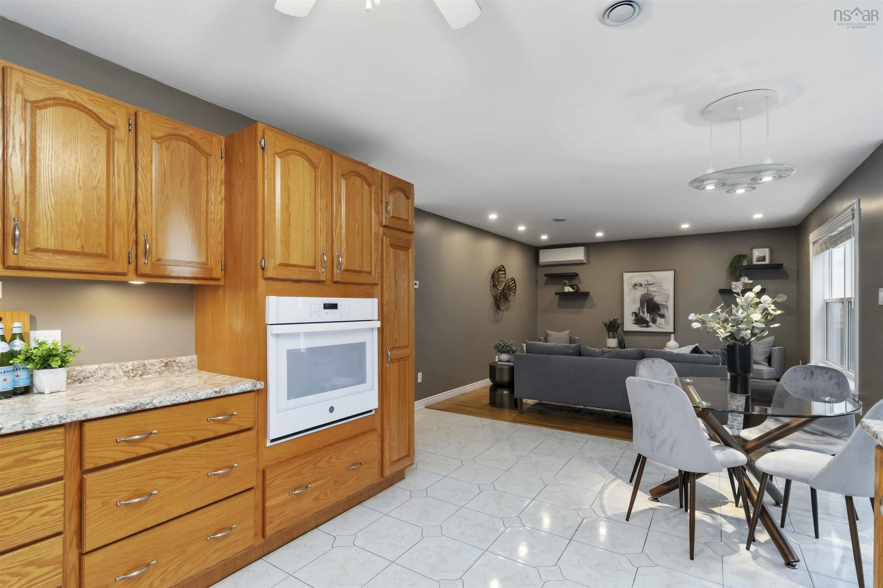 194 Radcliffe Drive, Clayton Park, NS B3S 1E3, 5 Bedrooms Bedrooms, ,4 BathroomsBathrooms,Residential,For Sale,Radcliffe,202518830