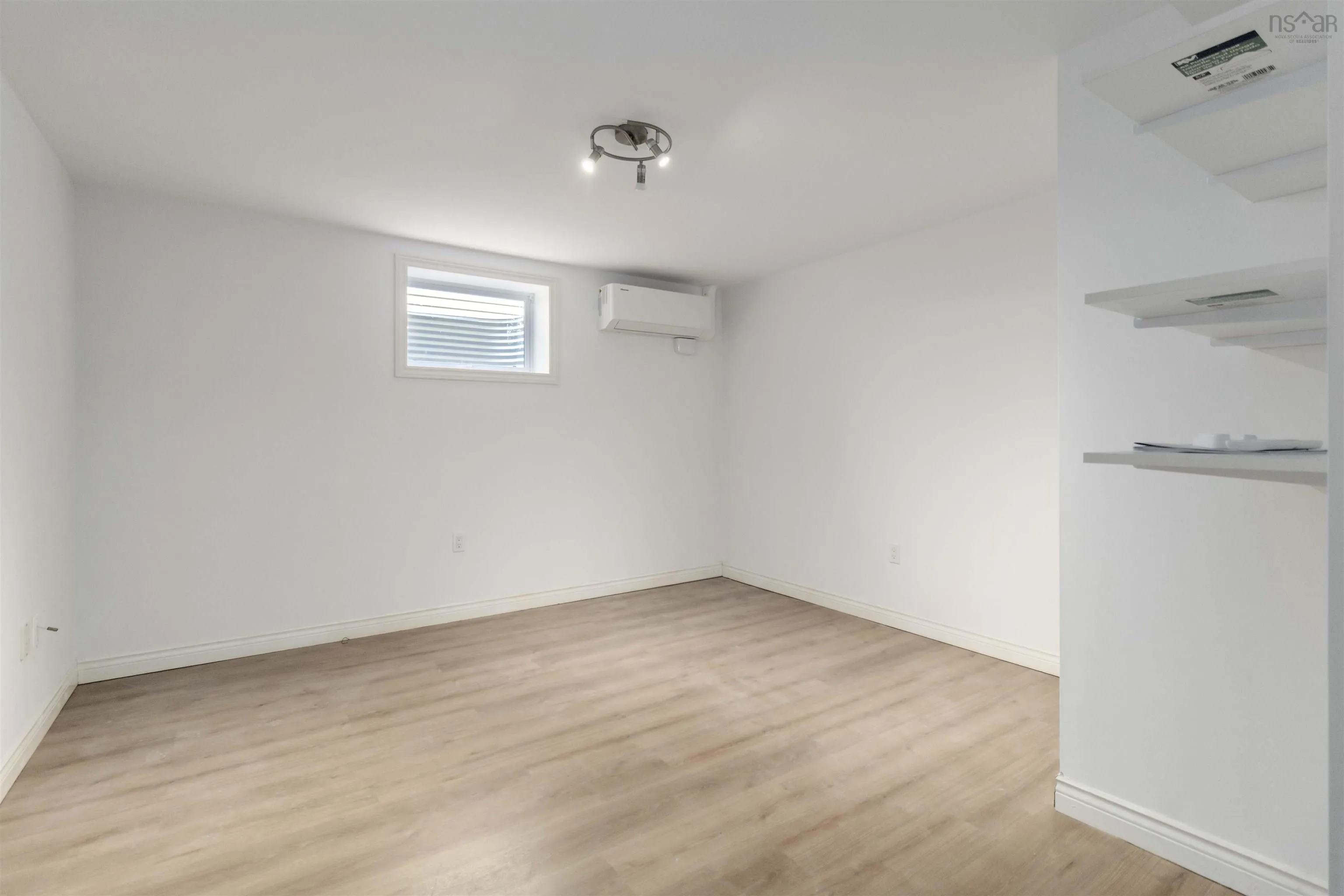 194 Radcliffe Drive, Clayton Park, NS B3S 1E3, 5 Bedrooms Bedrooms, ,4 BathroomsBathrooms,Residential,For Sale,Radcliffe,202518830