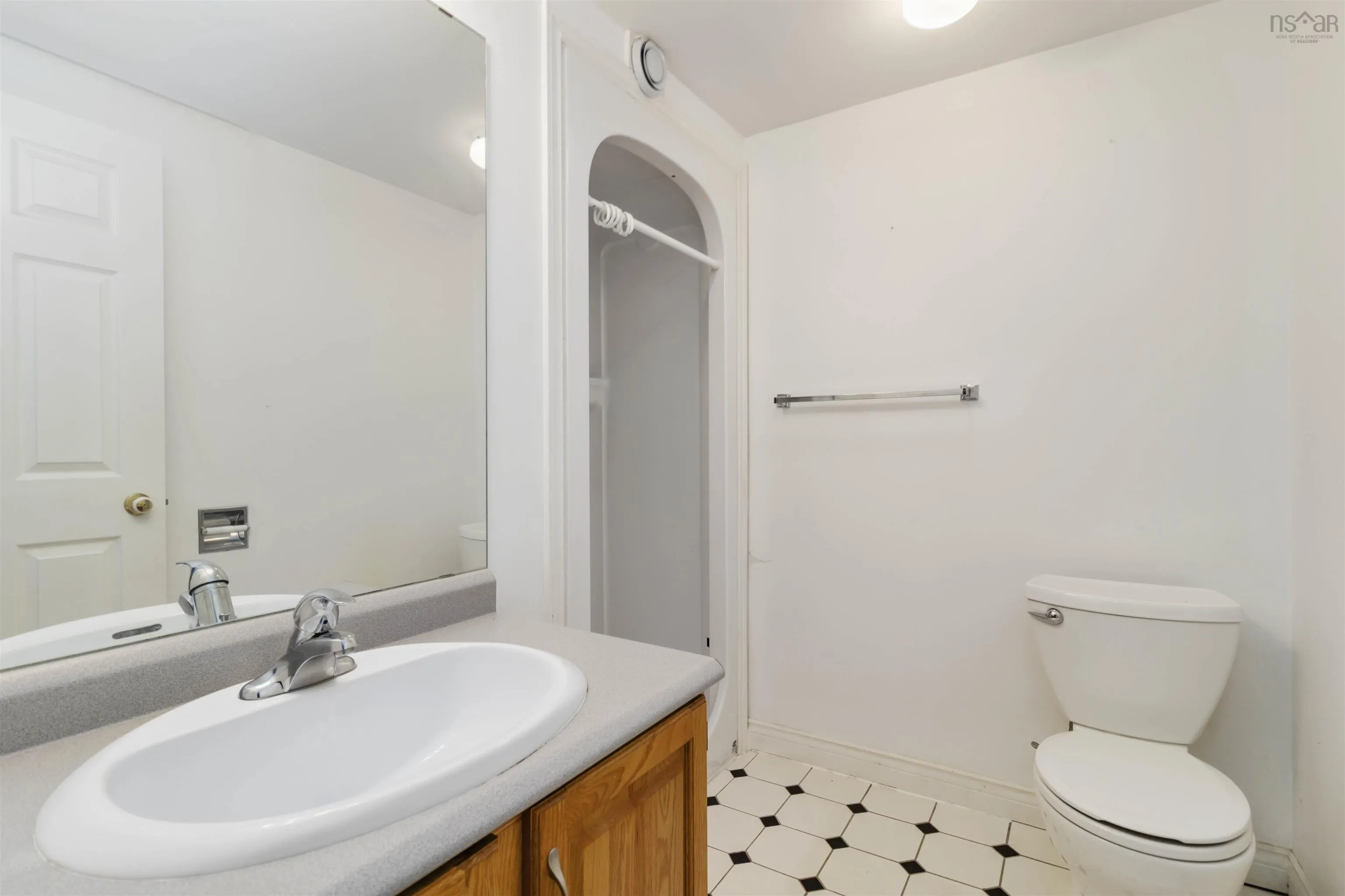 194 Radcliffe Drive, Clayton Park, NS B3S 1E3, 5 Bedrooms Bedrooms, ,4 BathroomsBathrooms,Residential,For Sale,Radcliffe,202518830