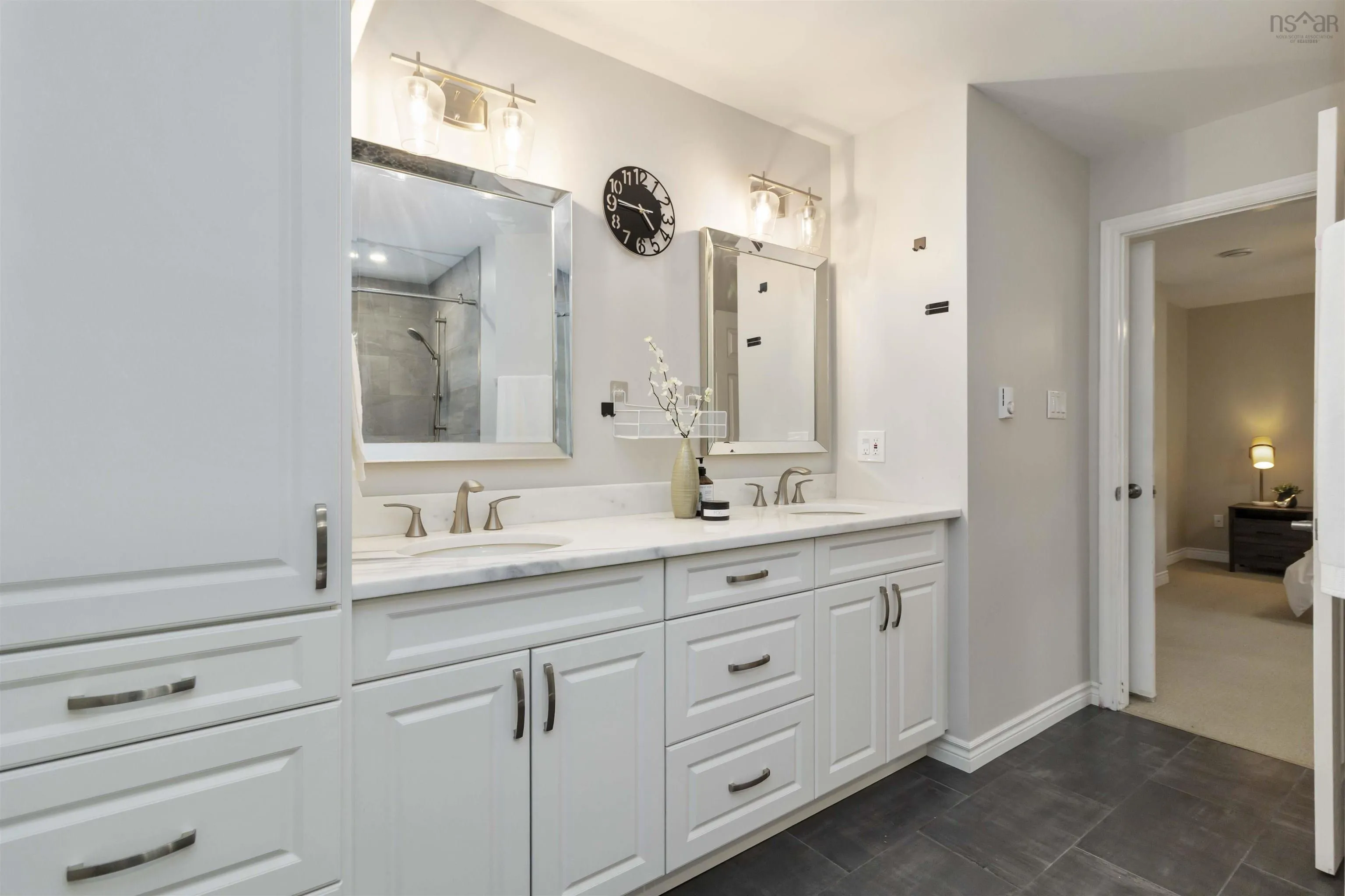 194 Radcliffe Drive, Clayton Park, NS B3S 1E3, 5 Bedrooms Bedrooms, ,4 BathroomsBathrooms,Residential,For Sale,Radcliffe,202518830