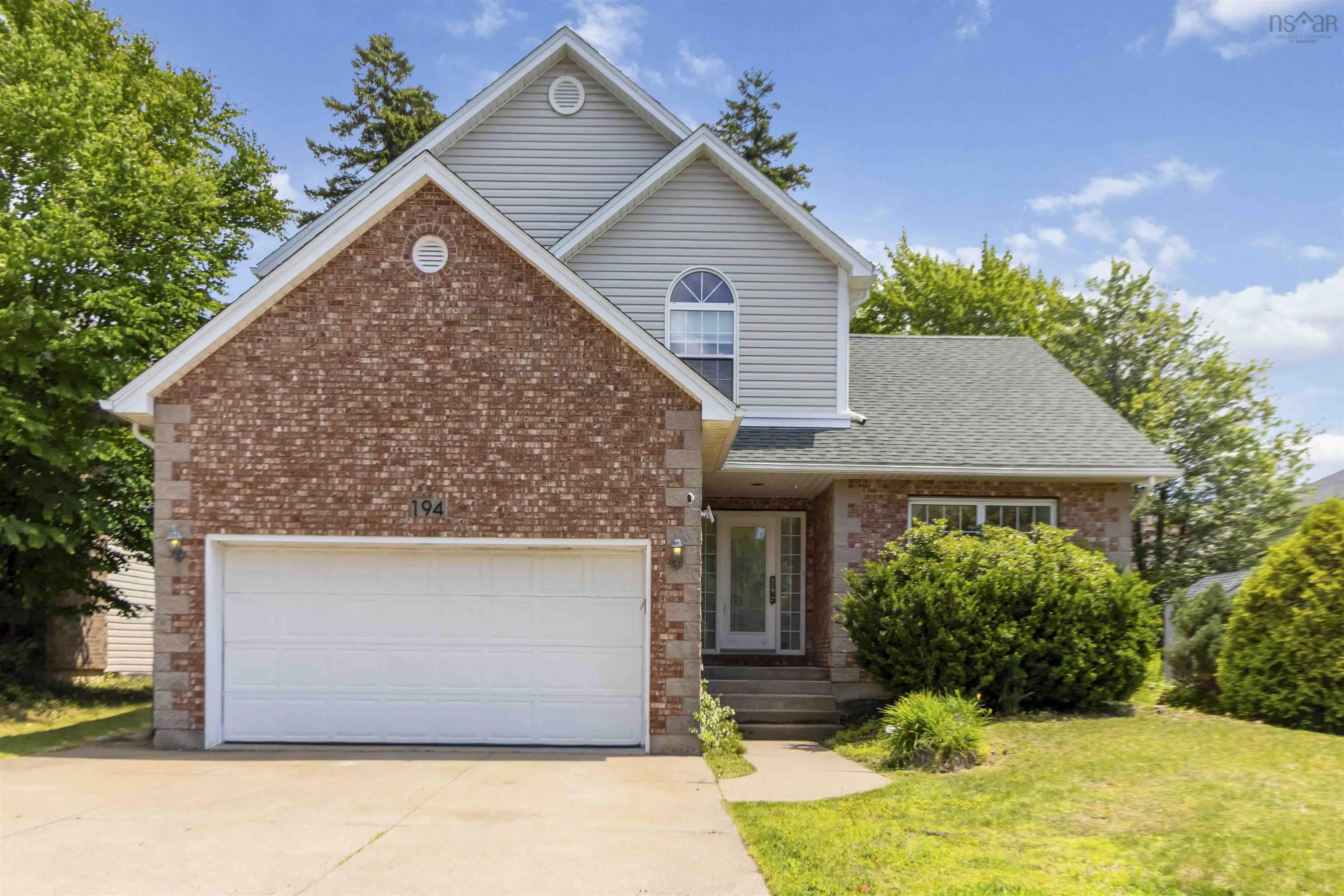 194 Radcliffe Drive, Clayton Park, NS B3S 1E3, 5 Bedrooms Bedrooms, ,4 BathroomsBathrooms,Residential,For Sale,Radcliffe,202518830