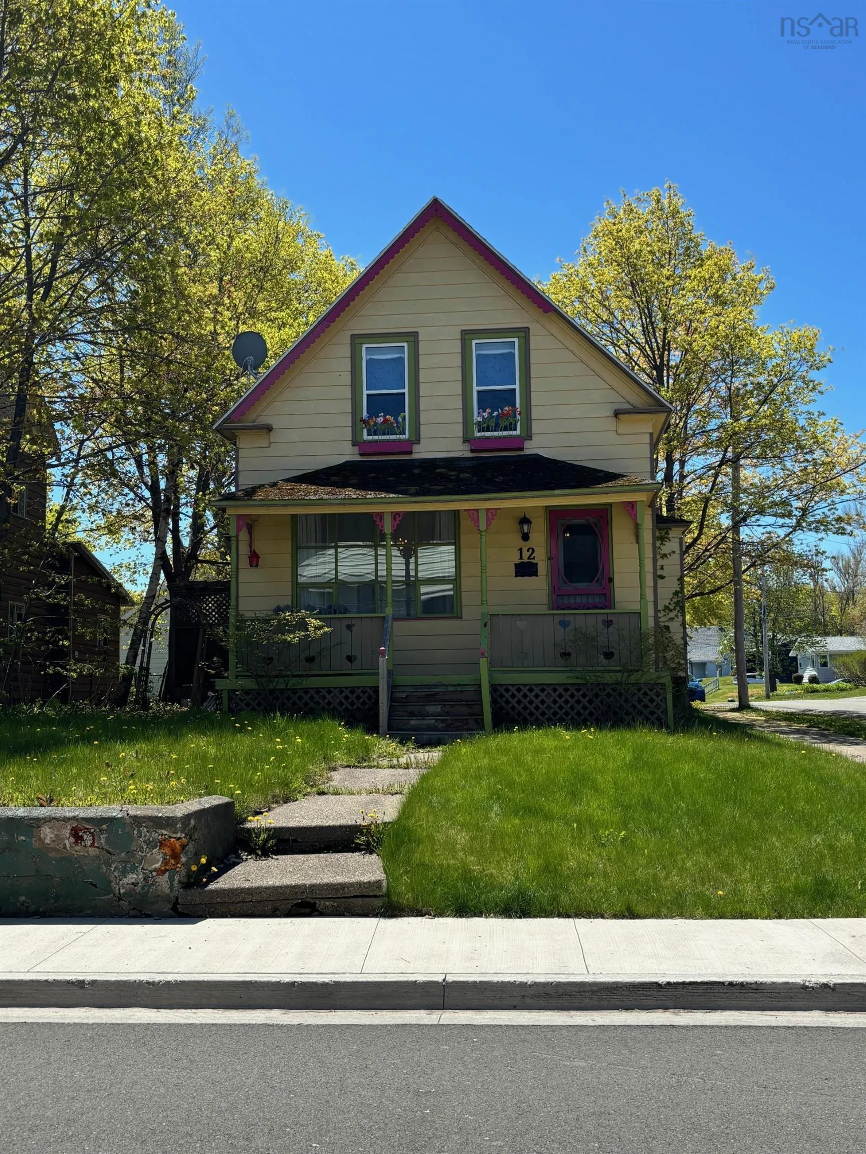 12 Beech Street, North Sydney, NS B2A 1H3, 3 Bedrooms Bedrooms, ,2 BathroomsBathrooms,Residential,For Sale,Beech,202512532
