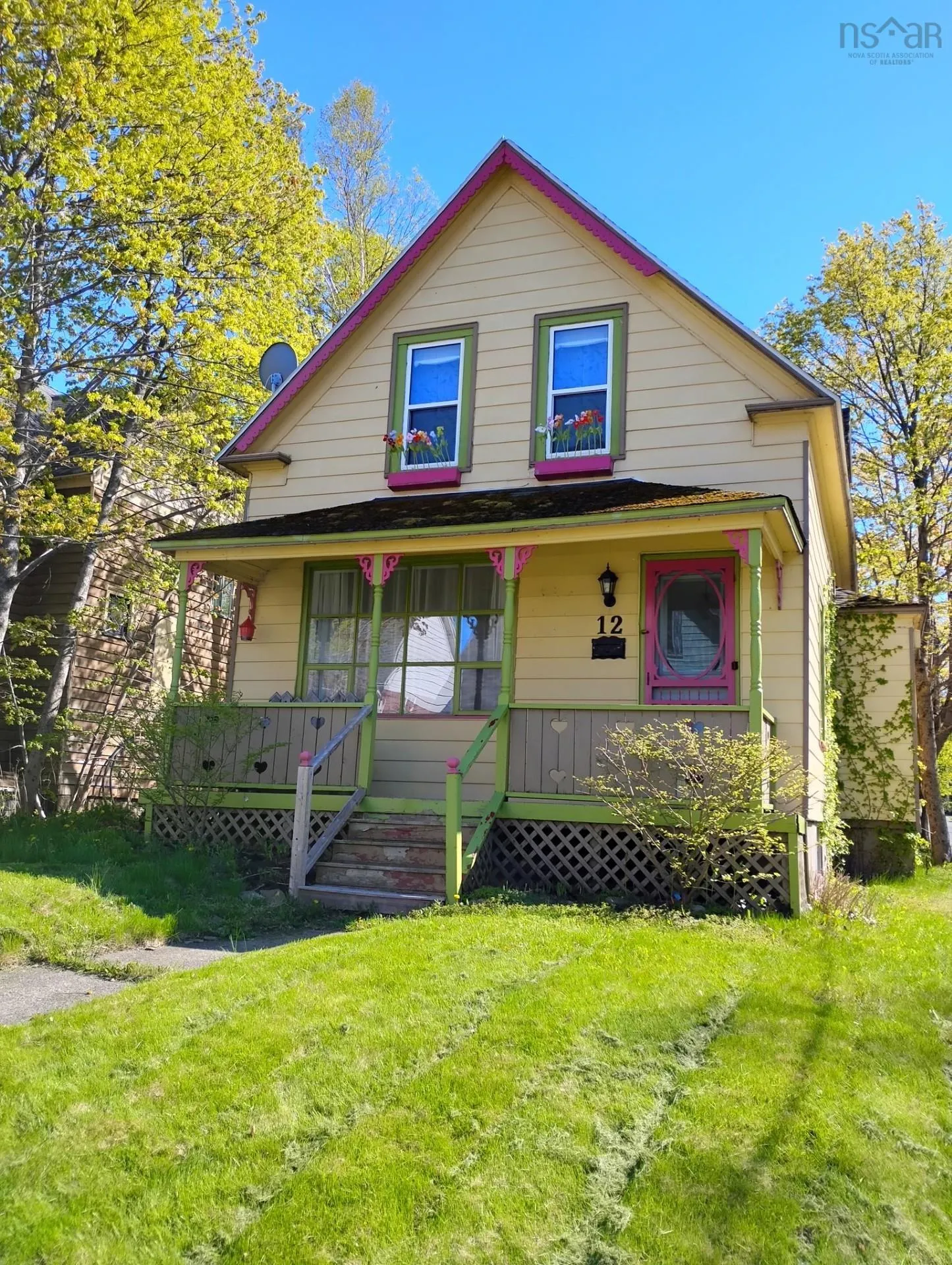 12 Beech Street, North Sydney, NS B2A 1H3, 3 Bedrooms Bedrooms, ,2 BathroomsBathrooms,Residential,For Sale,Beech,202512532