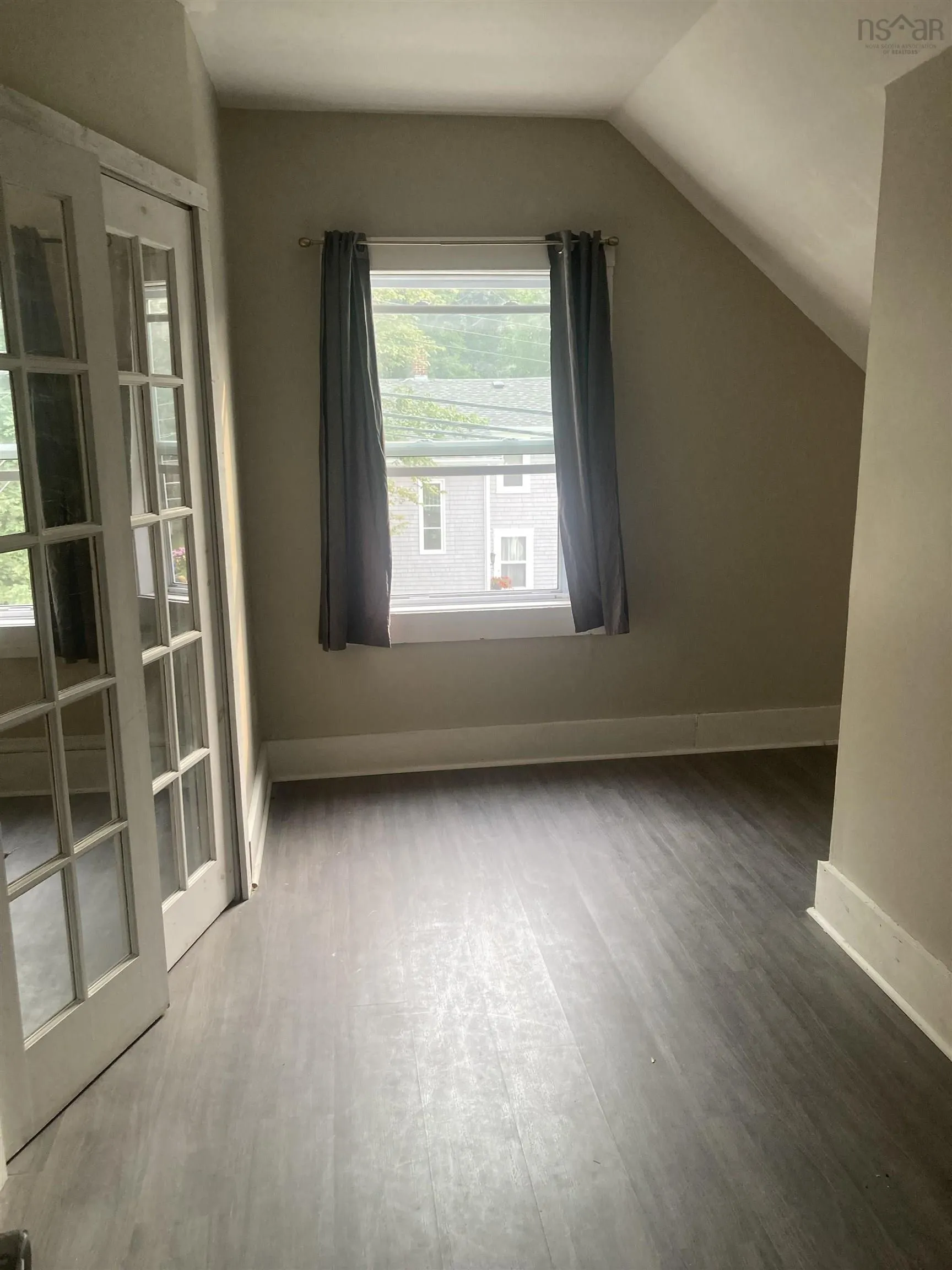103 School Street, Liverpool, NS B0T 1K0, 5 Bedrooms Bedrooms, ,2 BathroomsBathrooms,Residential,For Sale,School,202519839