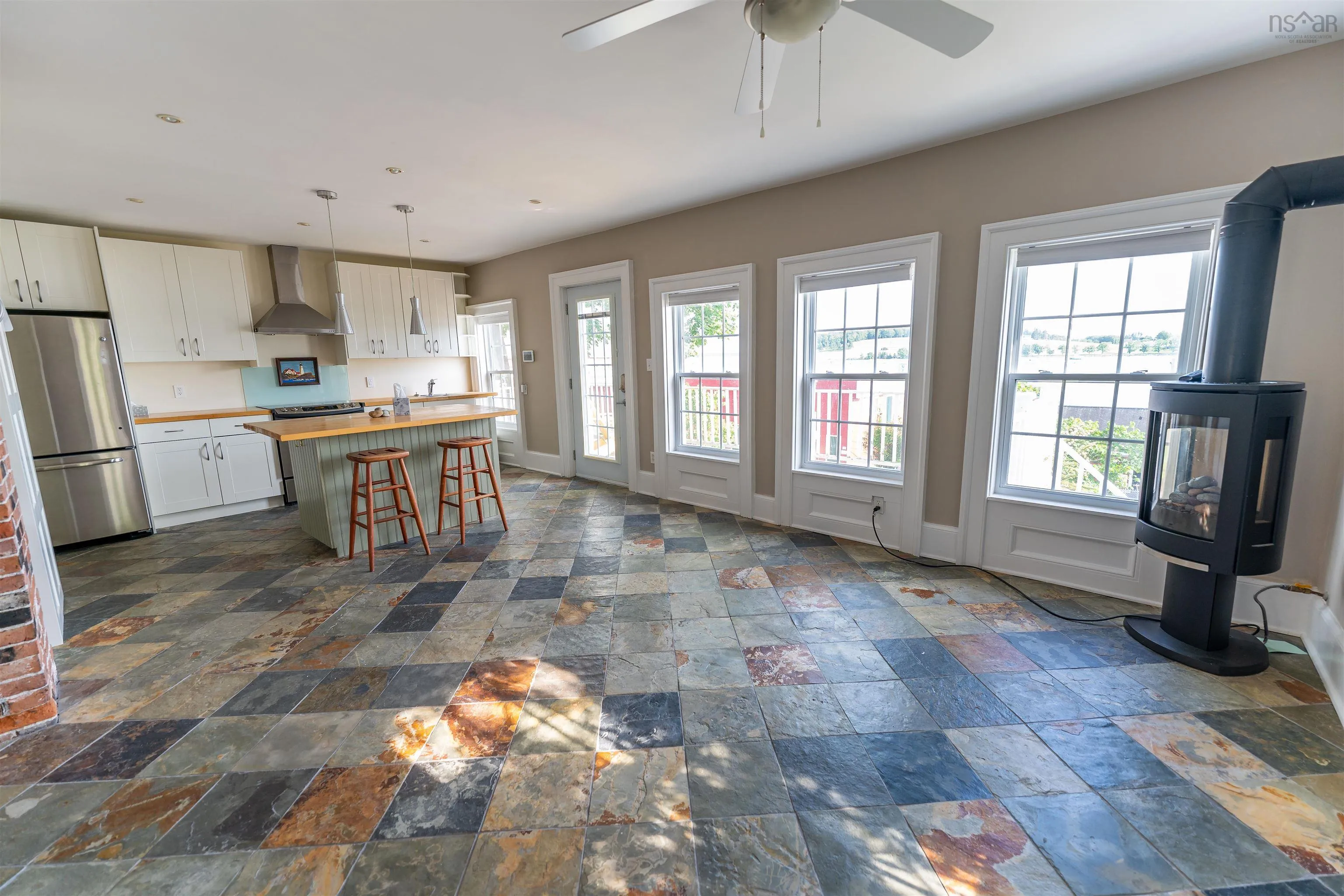 44 Montague Street, Lunenburg, NS B0J 2C0, 3 Bedrooms Bedrooms, ,3 BathroomsBathrooms,Residential,For Sale,Montague,202524793