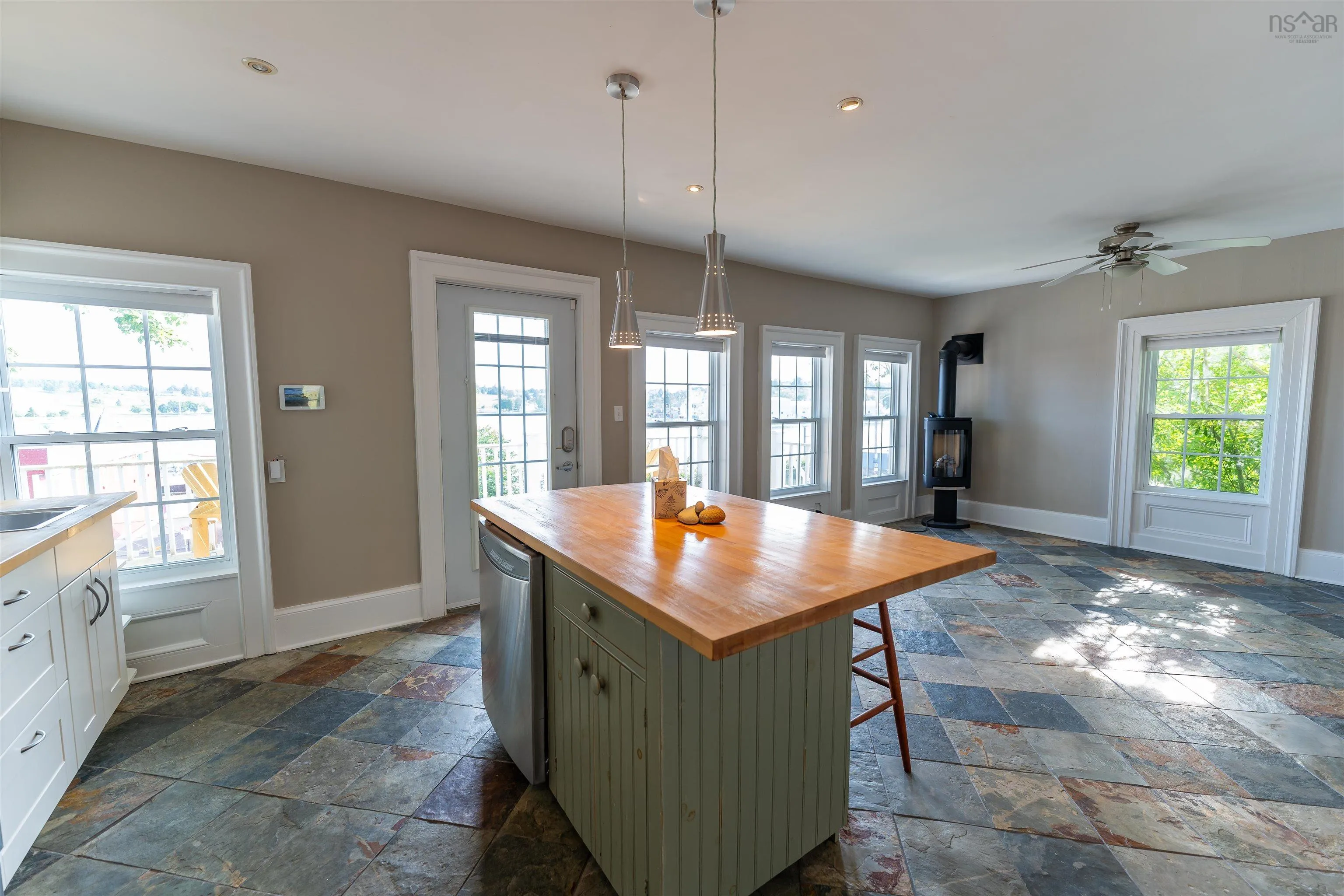 44 Montague Street, Lunenburg, NS B0J 2C0, 3 Bedrooms Bedrooms, ,3 BathroomsBathrooms,Residential,For Sale,Montague,202524793