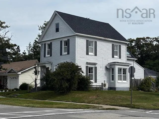 53 William Street, Yarmouth, NS B5A 1Y4, 4 Bedrooms Bedrooms, ,2 BathroomsBathrooms,Residential,For Sale,William,202522935