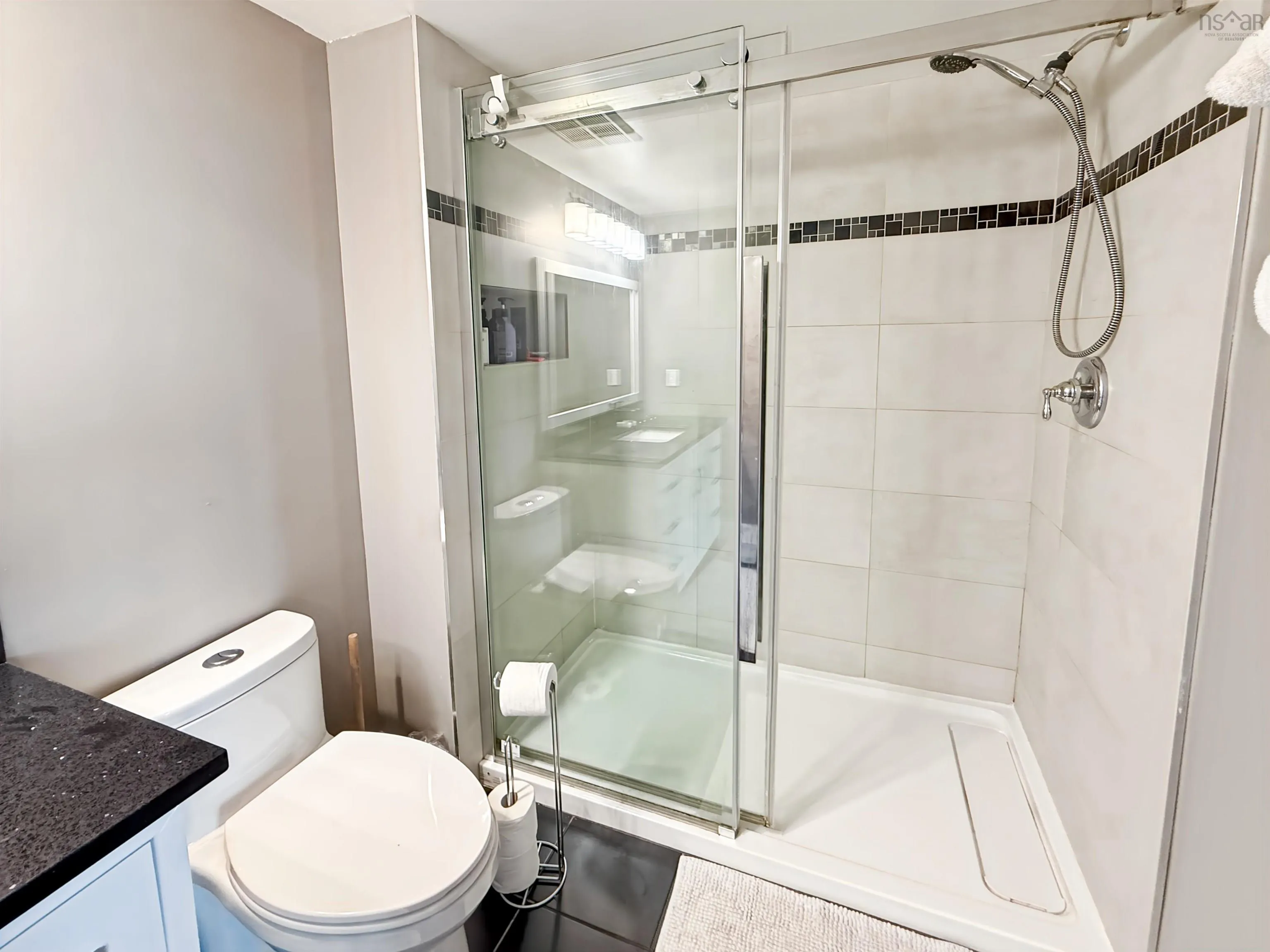 109-1 Prince Street, Dartmouth, NS B2Y 4L3, 2 Bedrooms Bedrooms, ,3 BathroomsBathrooms,Residential,For Sale,Prince,202525449