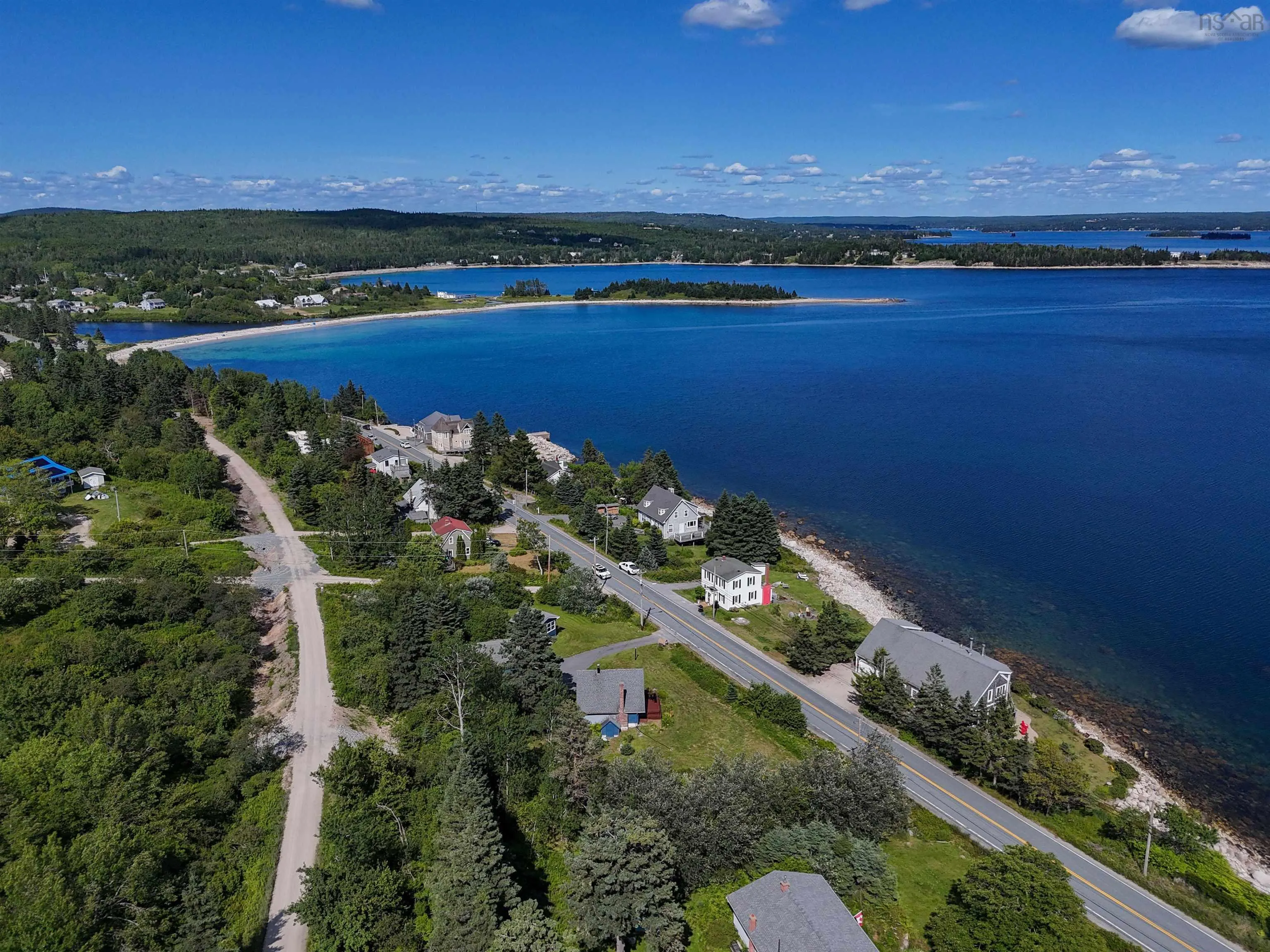9009 St Margarets Bay Road, Queensland, NS B0J 1T0, 2 Bedrooms Bedrooms, ,1 BathroomBathrooms,Residential,For Sale,St Margarets Bay,202518769