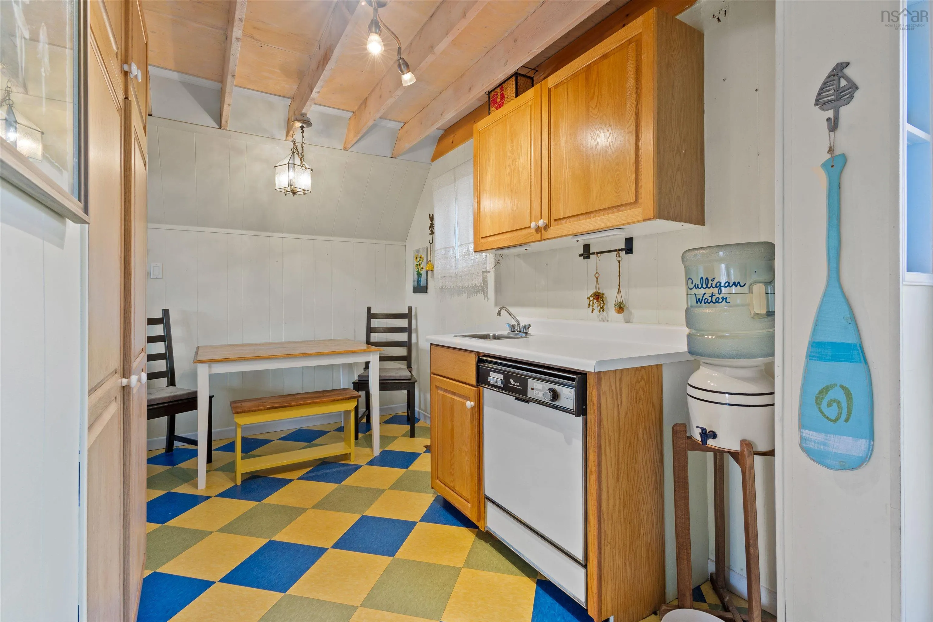 9009 St Margarets Bay Road, Queensland, NS B0J 1T0, 2 Bedrooms Bedrooms, ,1 BathroomBathrooms,Residential,For Sale,St Margarets Bay,202518769