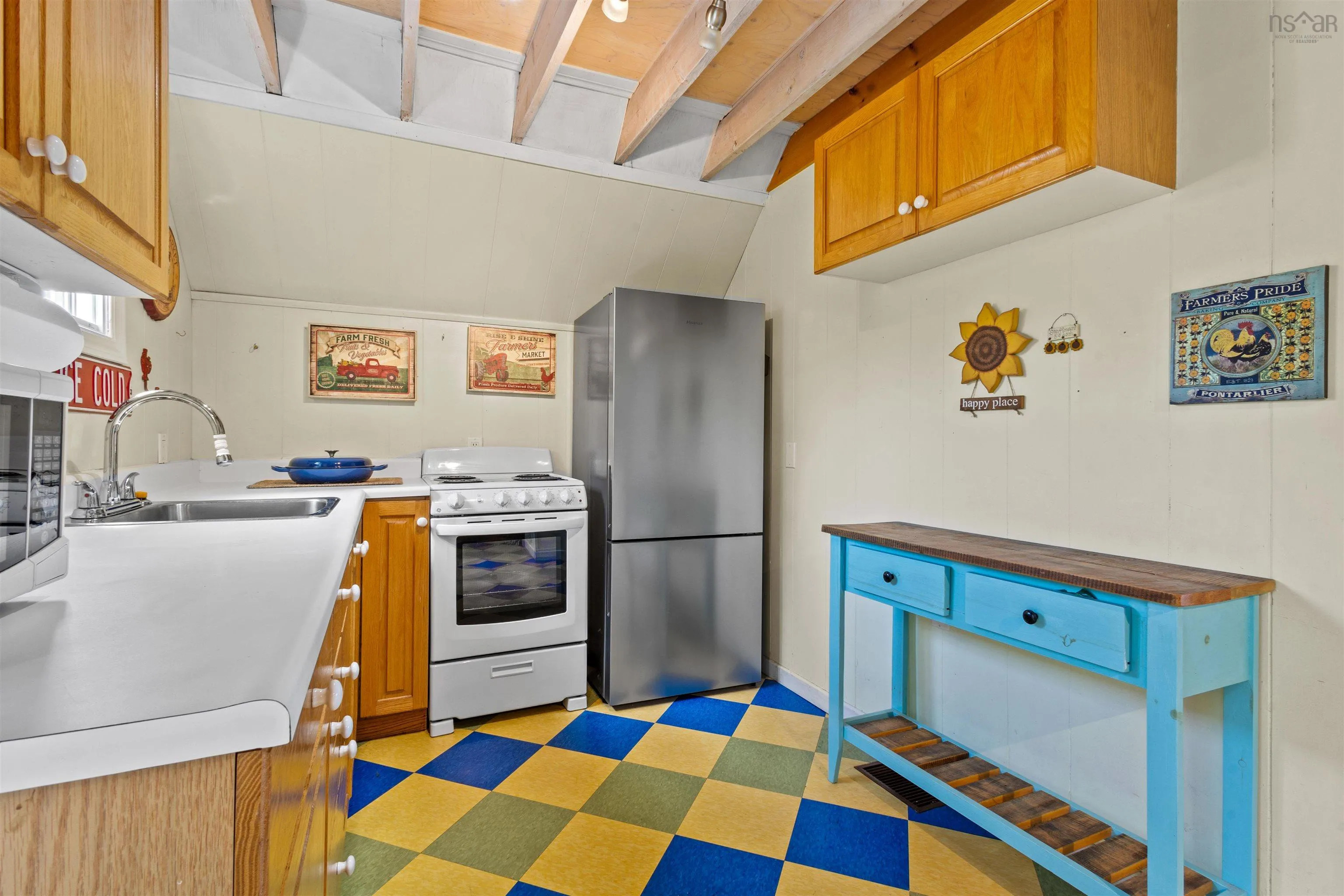 9009 St Margarets Bay Road, Queensland, NS B0J 1T0, 2 Bedrooms Bedrooms, ,1 BathroomBathrooms,Residential,For Sale,St Margarets Bay,202518769