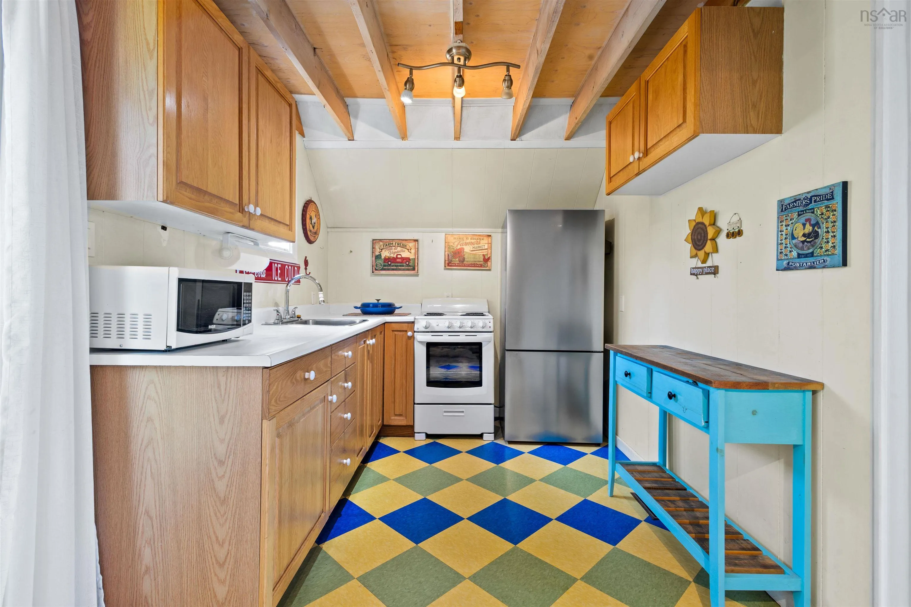 9009 St Margarets Bay Road, Queensland, NS B0J 1T0, 2 Bedrooms Bedrooms, ,1 BathroomBathrooms,Residential,For Sale,St Margarets Bay,202518769