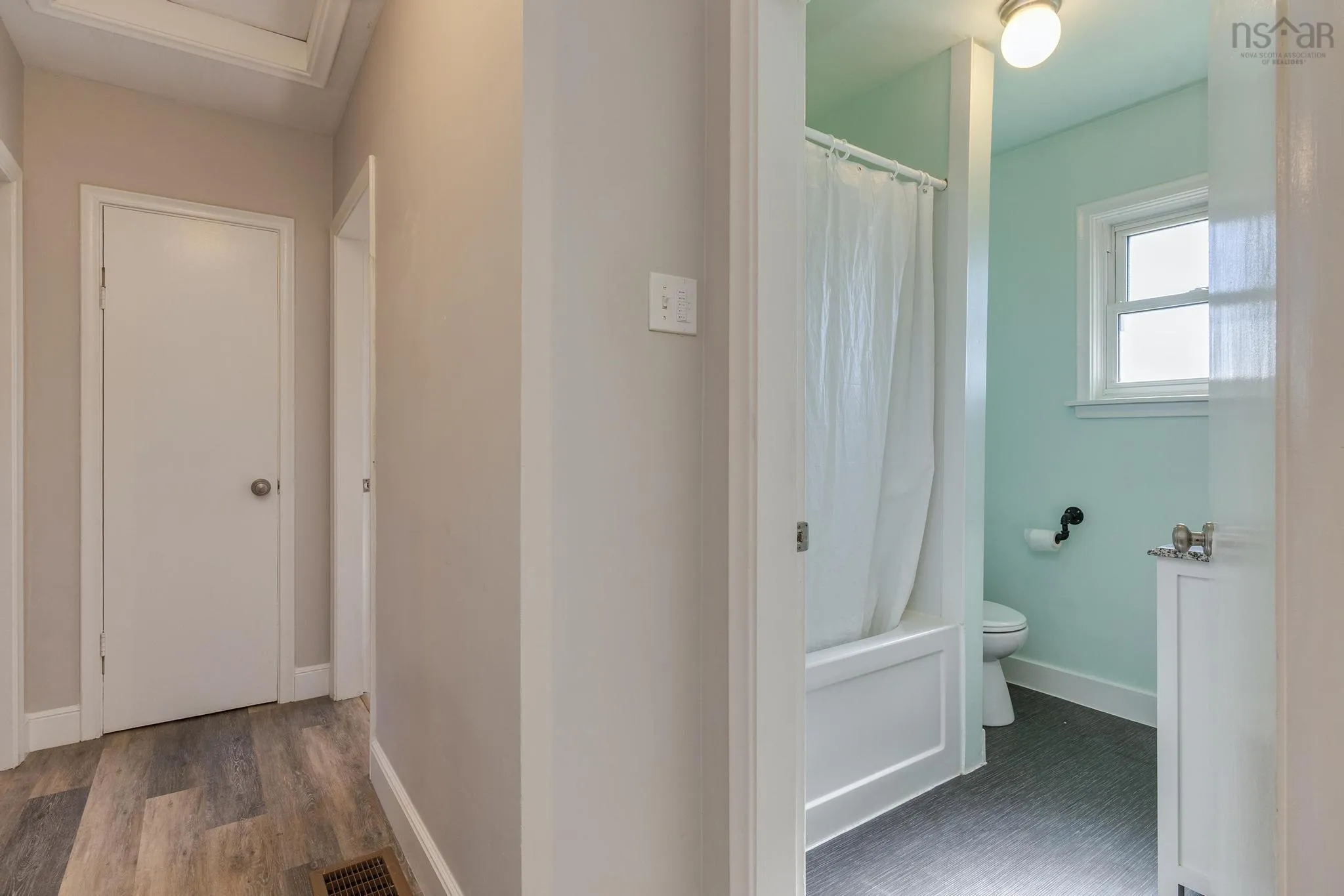 38 Oceanlea Drive, Eastern Passage, NS B3G 1E4, 5 Bedrooms Bedrooms, ,2 BathroomsBathrooms,Residential,For Sale,Oceanlea,202521273