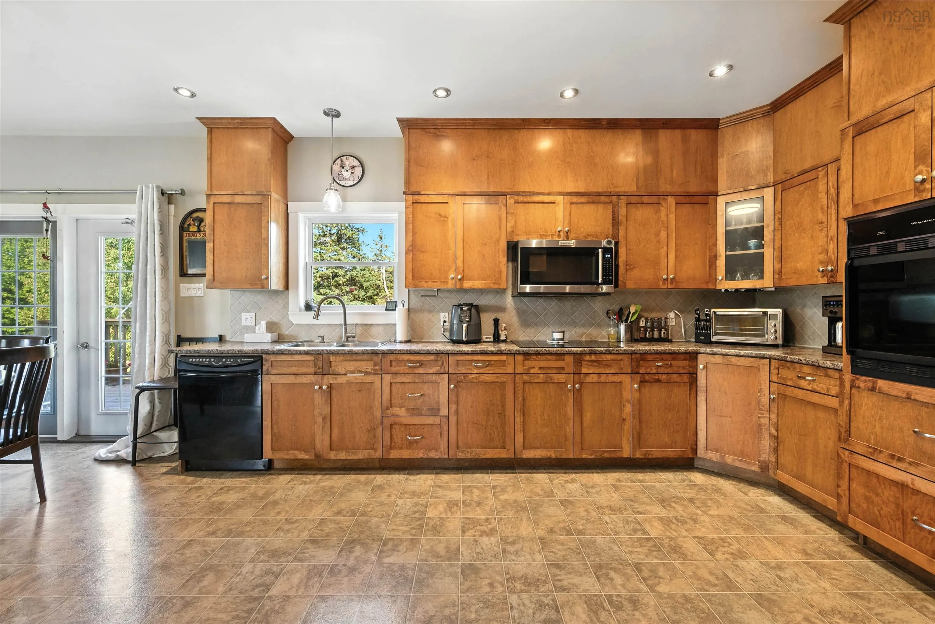 754 Greenhill Road, Greenhill, NS B0N 2A0, 4 Bedrooms Bedrooms, ,2 BathroomsBathrooms,Residential,For Sale,Greenhill,202520172