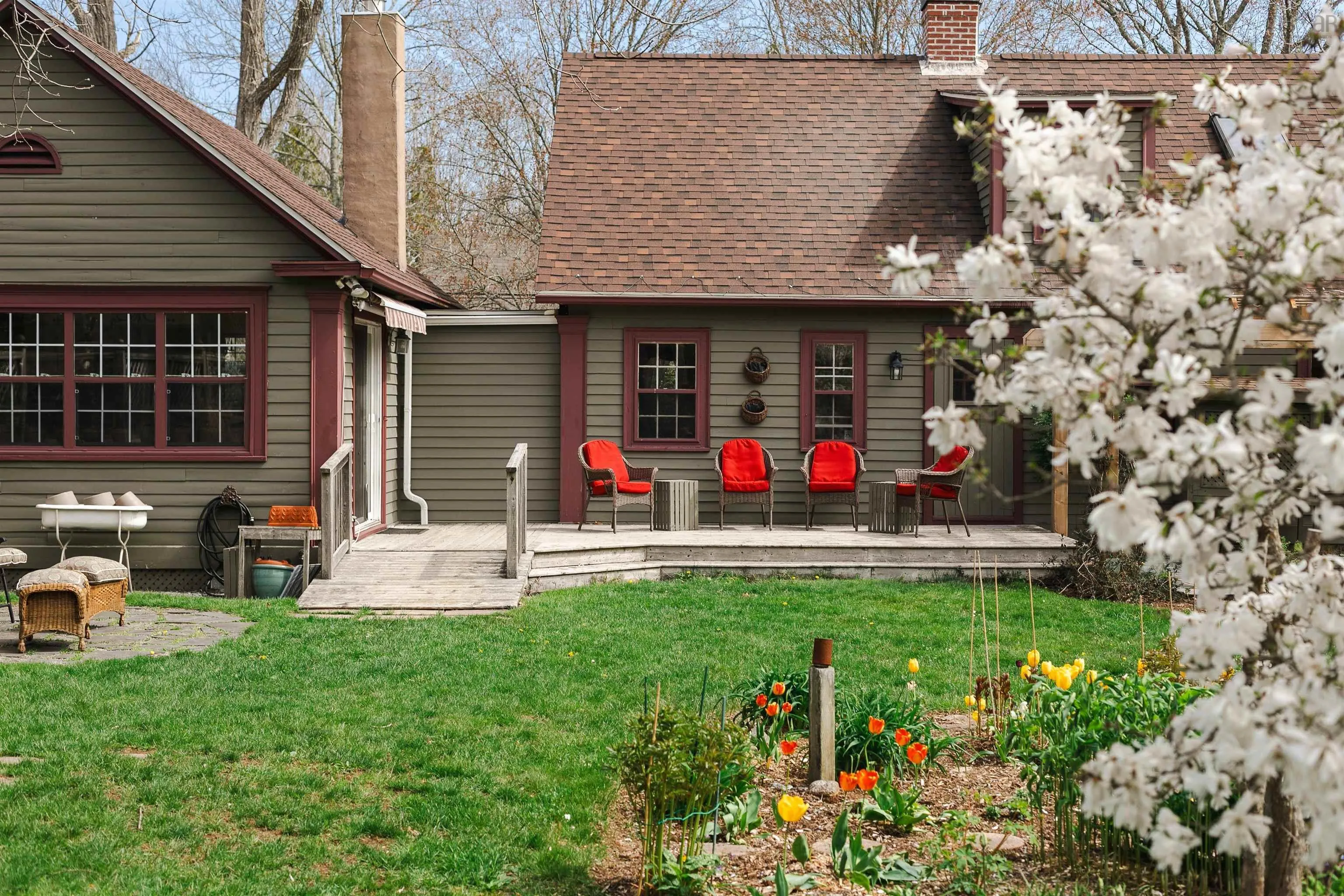 328 Main Street, Mahone Bay Ns B0j 2e0, 3 Bedrooms Bedrooms, ,3 BathroomsBathrooms,Residential,For Sale,Main,202510785
