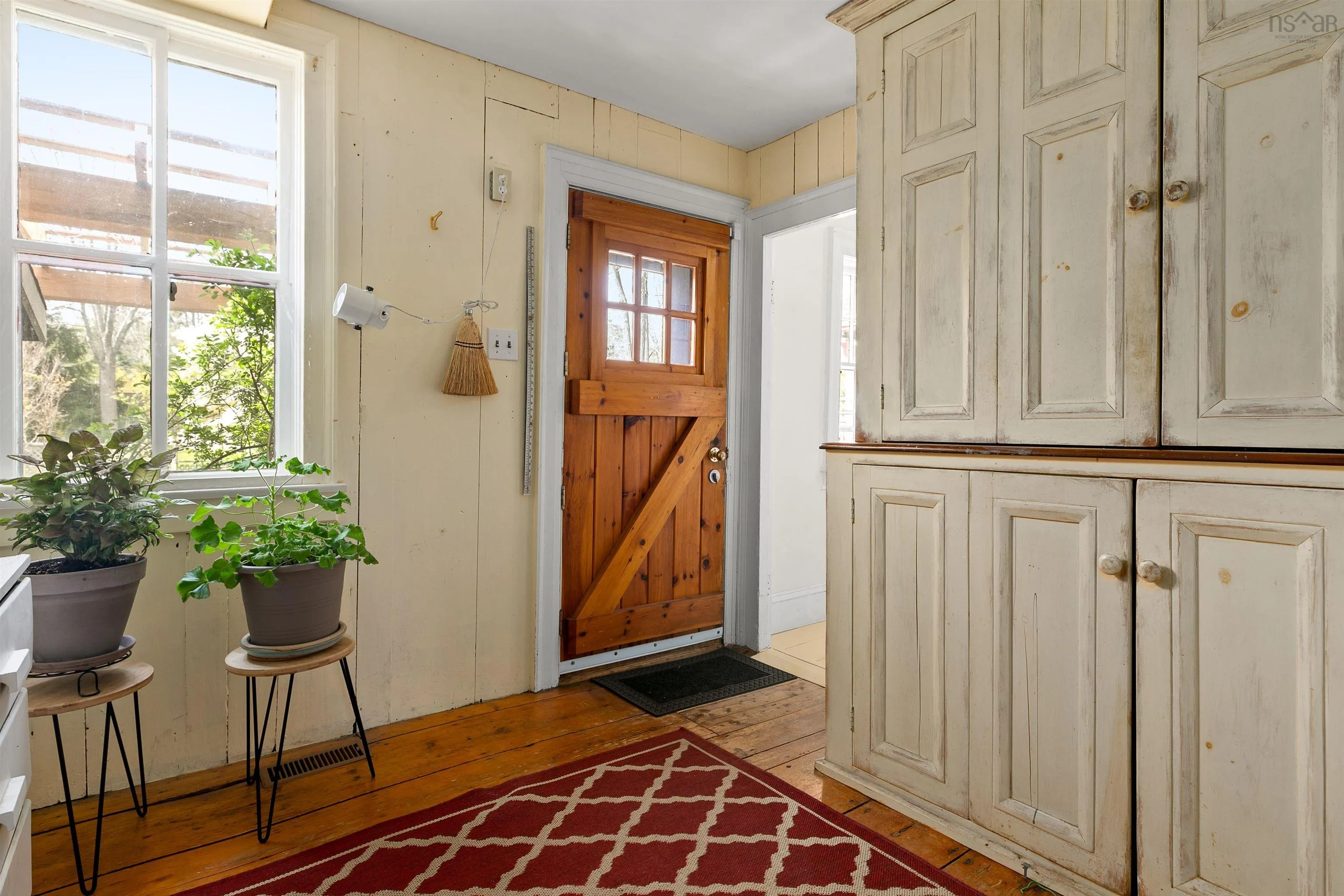328 Main Street, Mahone Bay Ns B0j 2e0, 3 Bedrooms Bedrooms, ,3 BathroomsBathrooms,Residential,For Sale,Main,202510785