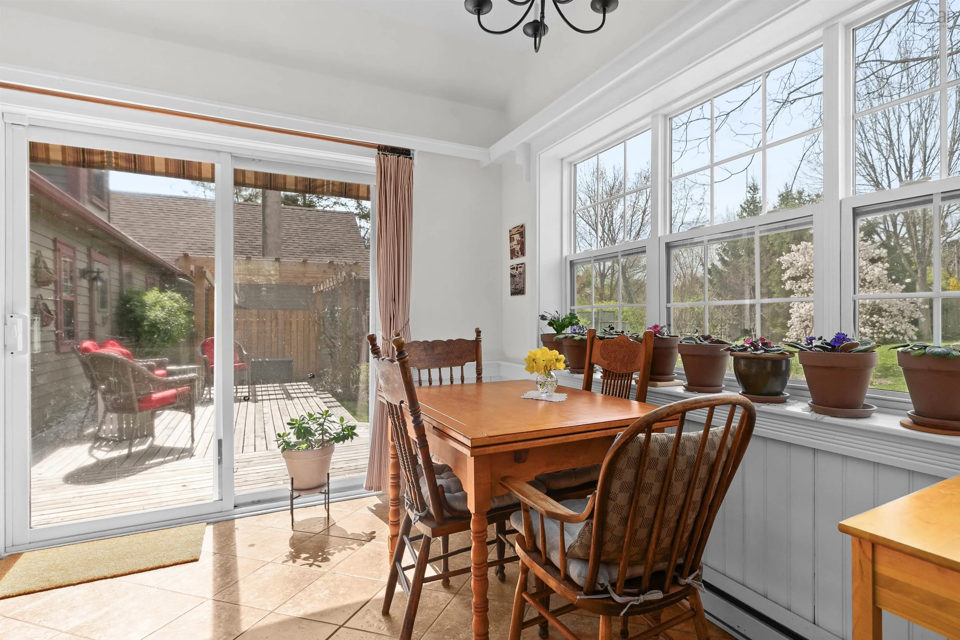 328 Main Street, Mahone Bay Ns B0j 2e0, 3 Bedrooms Bedrooms, ,3 BathroomsBathrooms,Residential,For Sale,Main,202510785