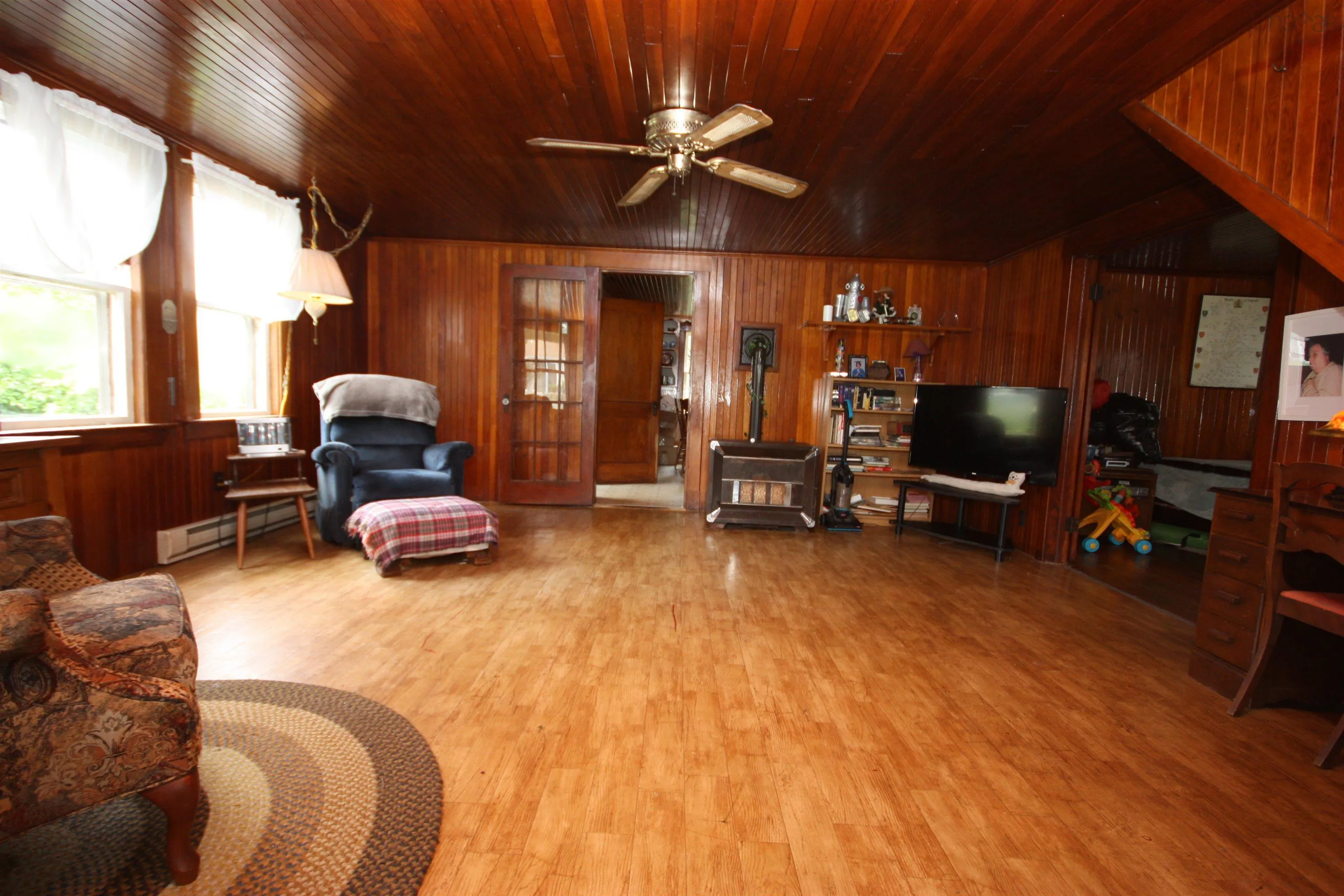 31 Hall Street, Lockeport, NS B0T 1L0, 4 Bedrooms Bedrooms, ,1 BathroomBathrooms,Residential,For Sale,Hall,202517471