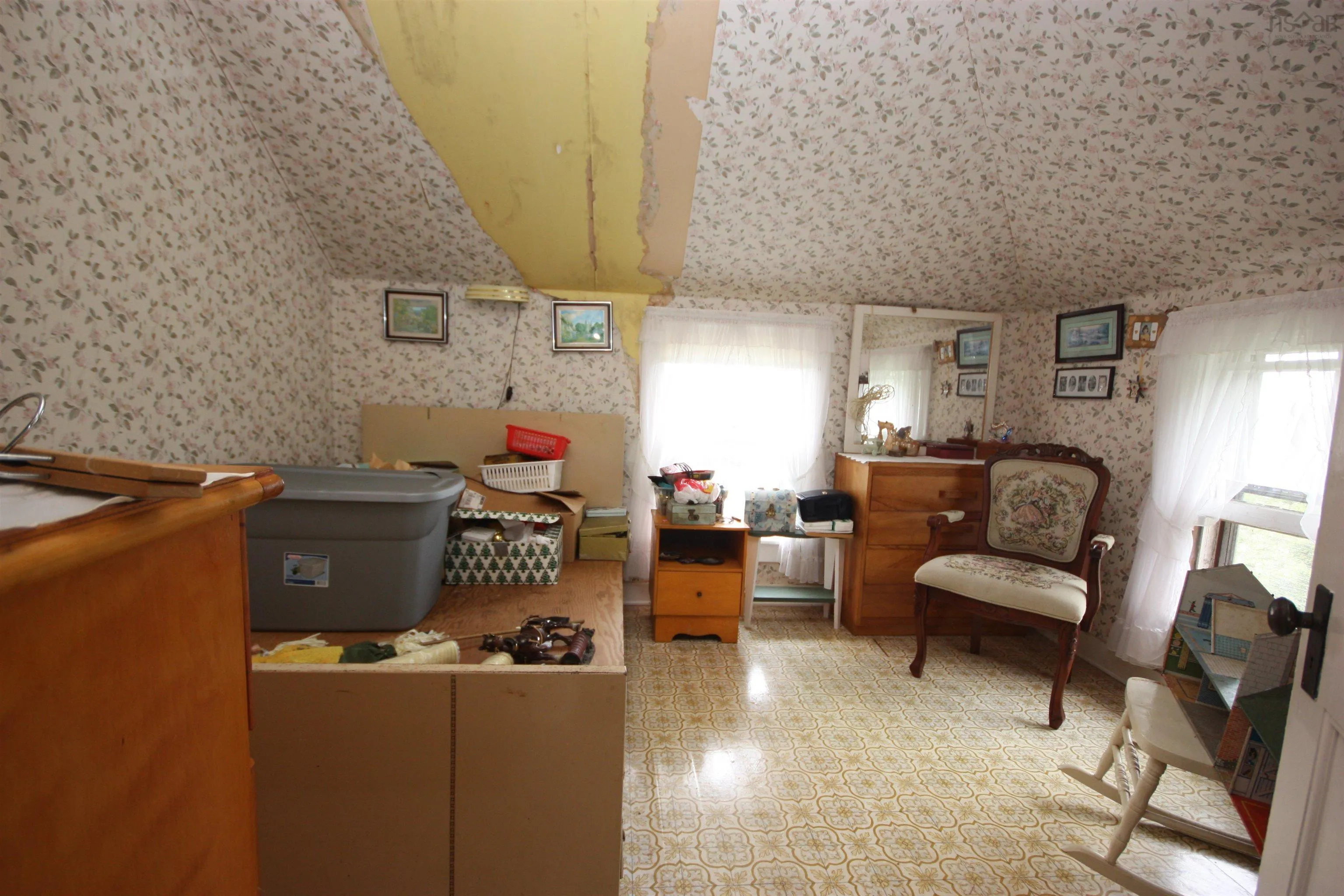 31 Hall Street, Lockeport, NS B0T 1L0, 4 Bedrooms Bedrooms, ,1 BathroomBathrooms,Residential,For Sale,Hall,202517471