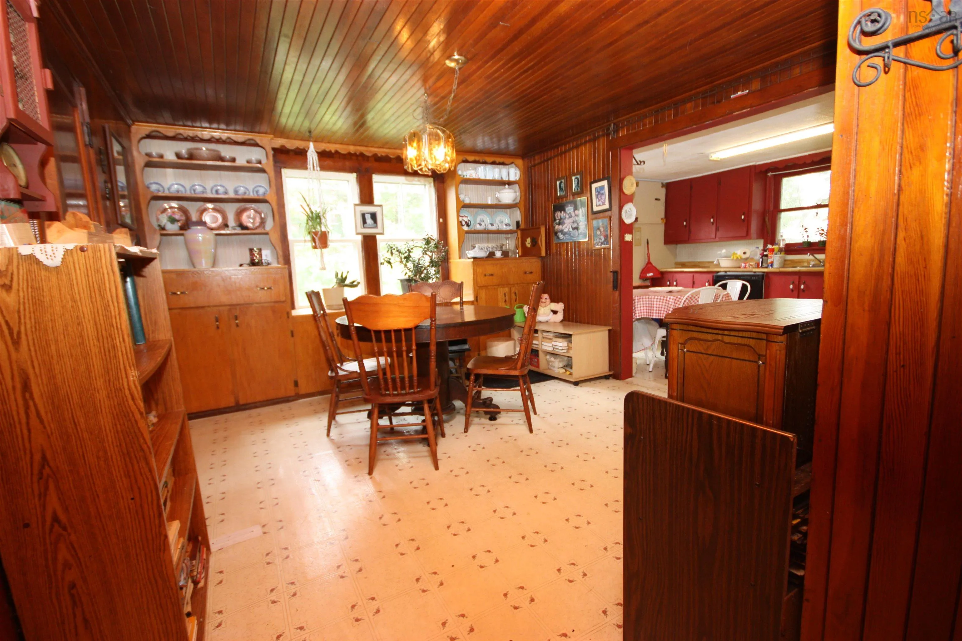 31 Hall Street, Lockeport, NS B0T 1L0, 4 Bedrooms Bedrooms, ,1 BathroomBathrooms,Residential,For Sale,Hall,202517471
