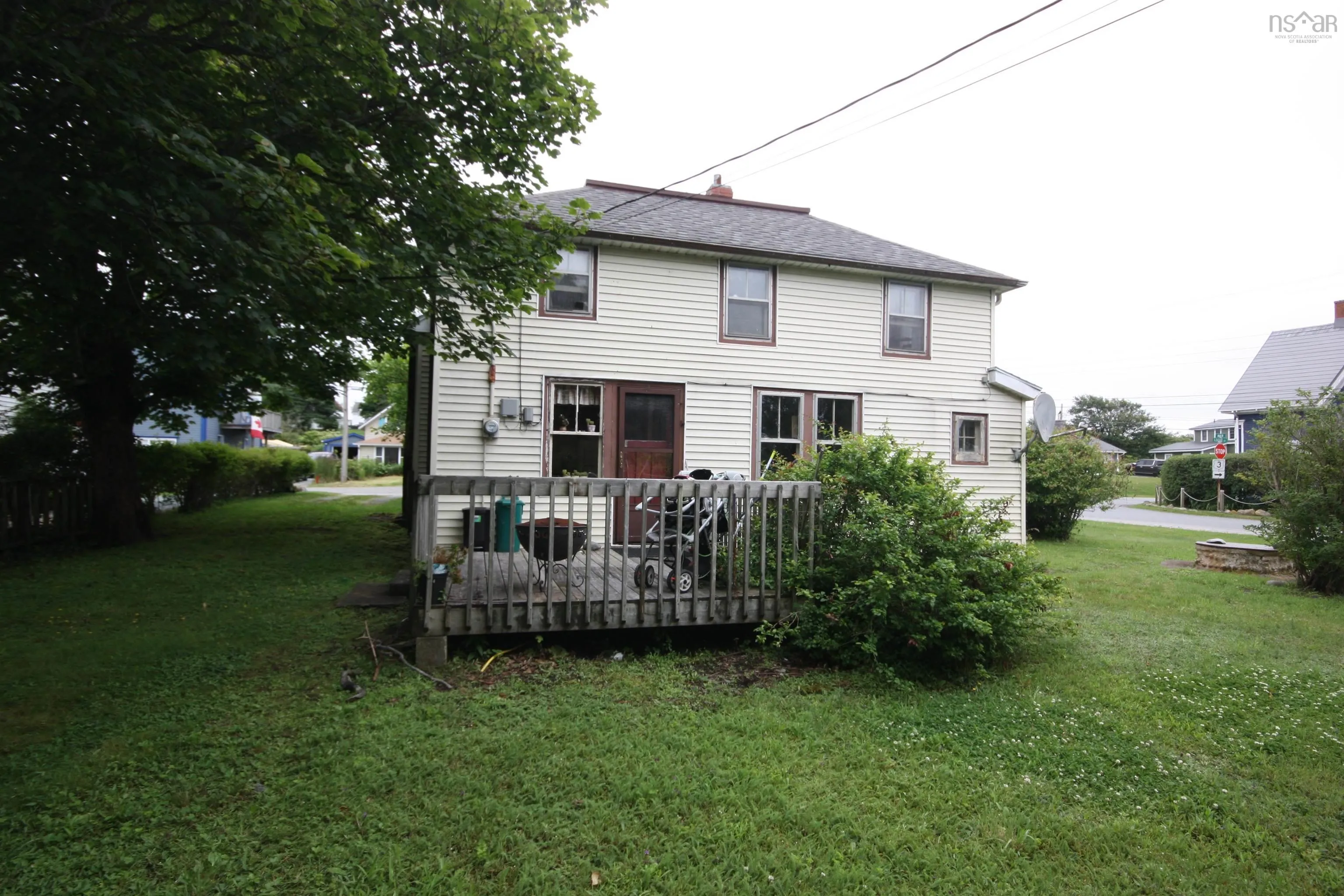 31 Hall Street, Lockeport, NS B0T 1L0, 4 Bedrooms Bedrooms, ,1 BathroomBathrooms,Residential,For Sale,Hall,202517471