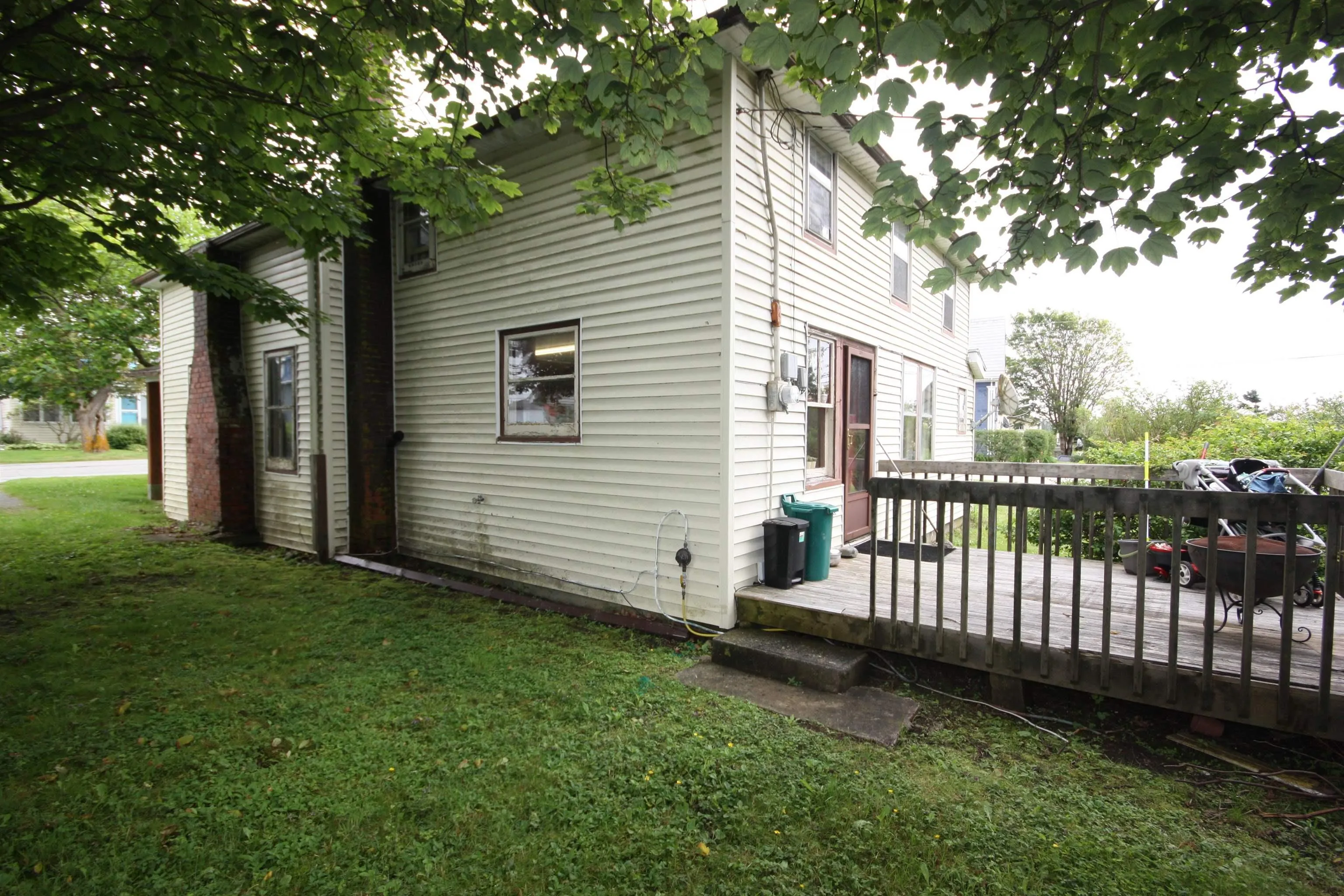31 Hall Street, Lockeport, NS B0T 1L0, 4 Bedrooms Bedrooms, ,1 BathroomBathrooms,Residential,For Sale,Hall,202517471