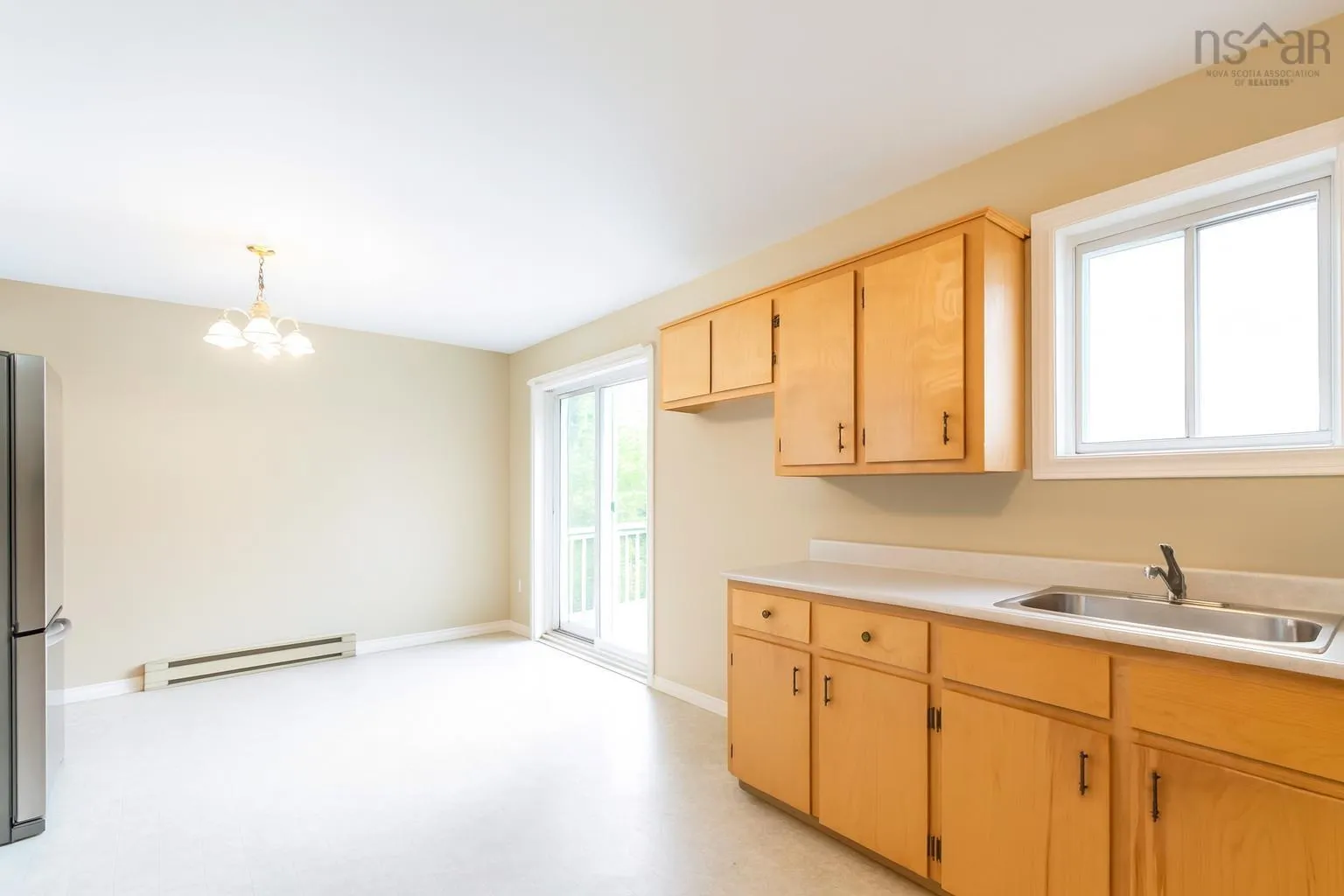 9635/9637 Commercial Street, New Minas, NS B4N 3G6, 4 Bedrooms Bedrooms, ,Residential Income,For Sale,Commercial,202521889